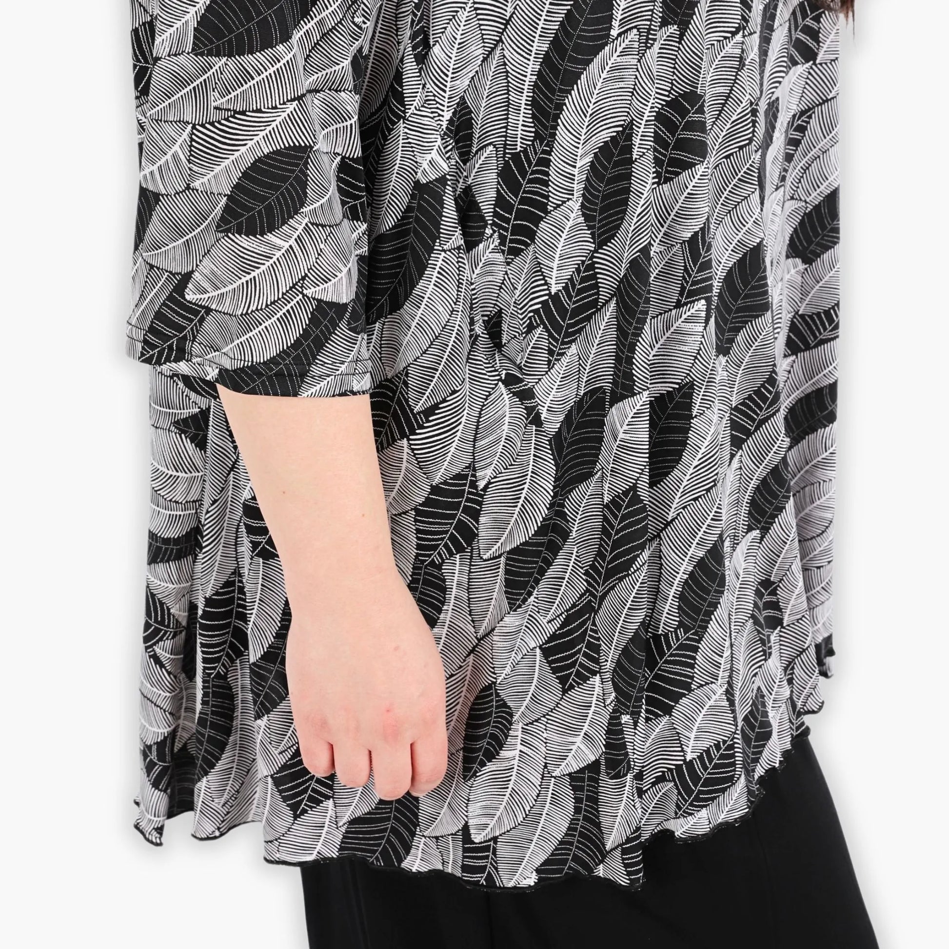  A-Form Bigshirt von AKH Fashion aus Viskose, 1287.00593, Schwarz-Weiß, Blumen, Ausgefallen