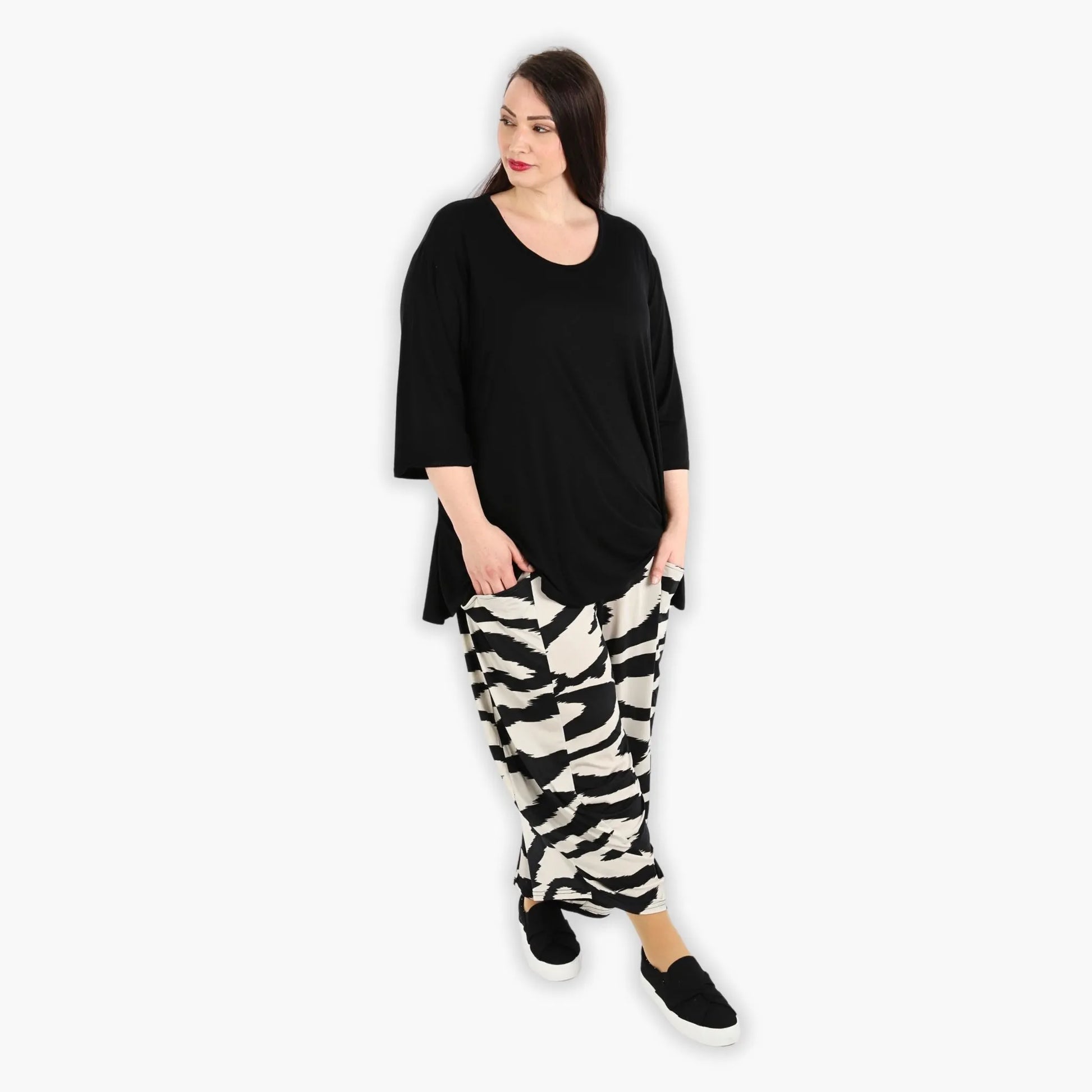  Ballonhose im Ecru-Schwarz-Zebra-Design aus glattem Viskose-Slinky mit bequemem Stretch-Bund