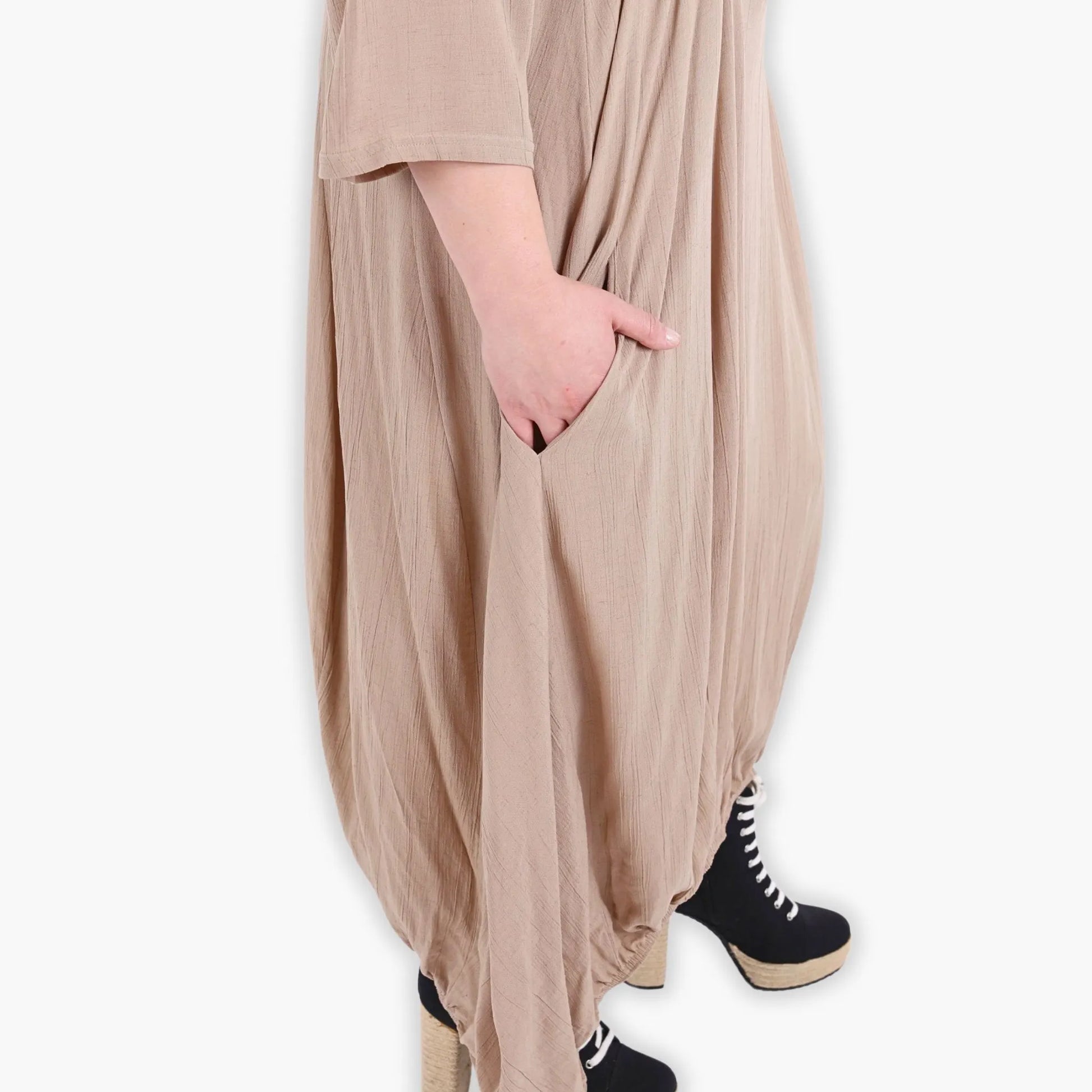  Bezauberndes Ballonkleid in Beige mit elastischem Bund und praktischen Nahttaschen für Plus Size Fashion