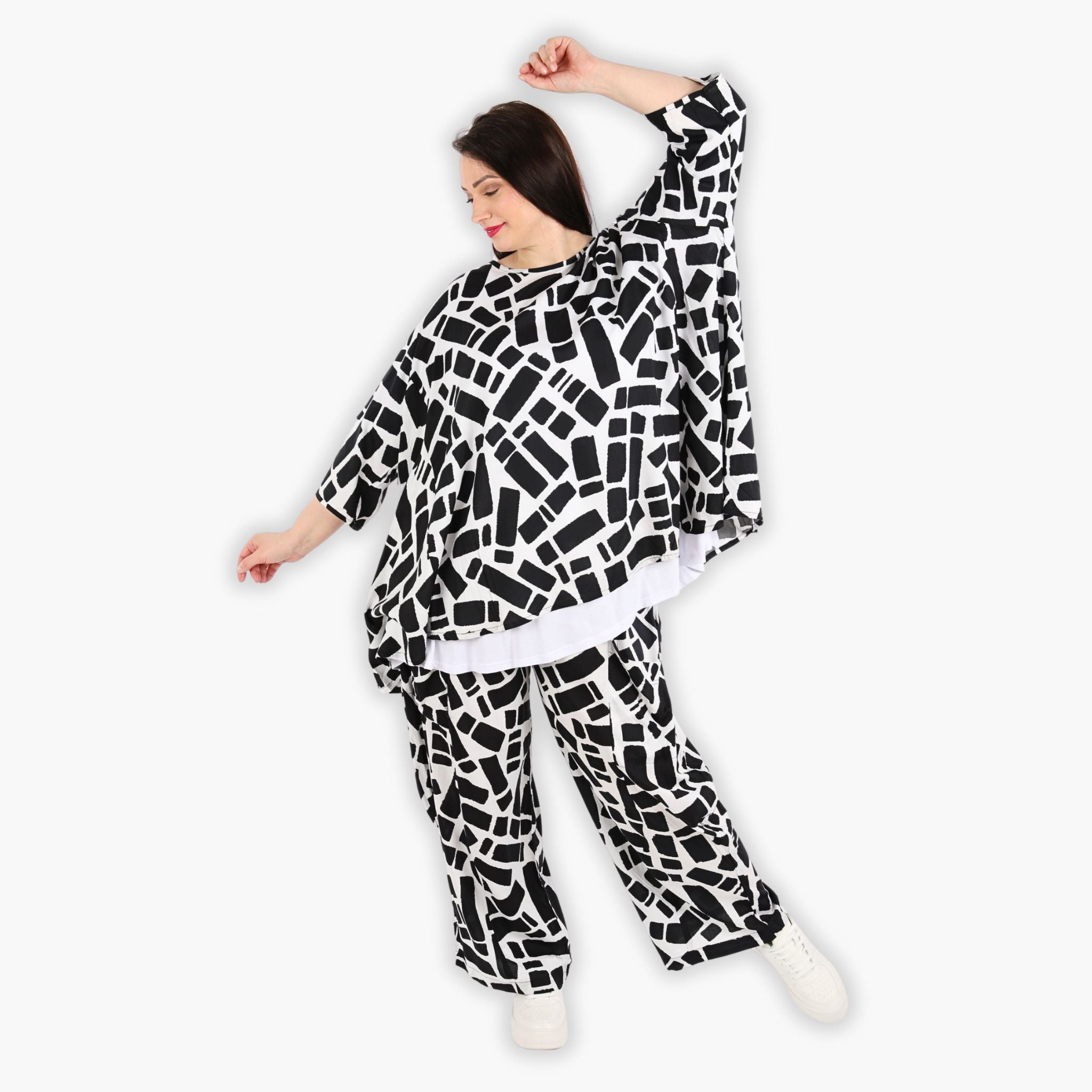  A-Form Bigshirt von AKH Fashion aus Viskose, 1299.00593, Schwarz-Weiß, Schick, Modern, Bequem