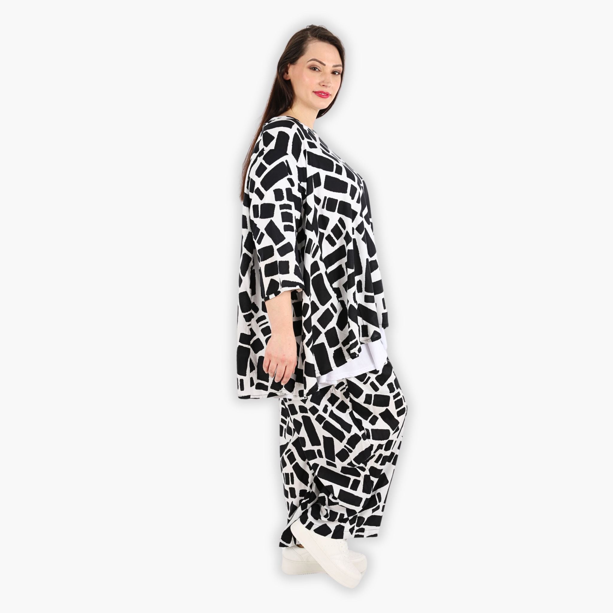  A-Form Bigshirt von AKH Fashion aus Viskose, 1299.00593, Schwarz-Weiß, Schick, Modern, Bequem