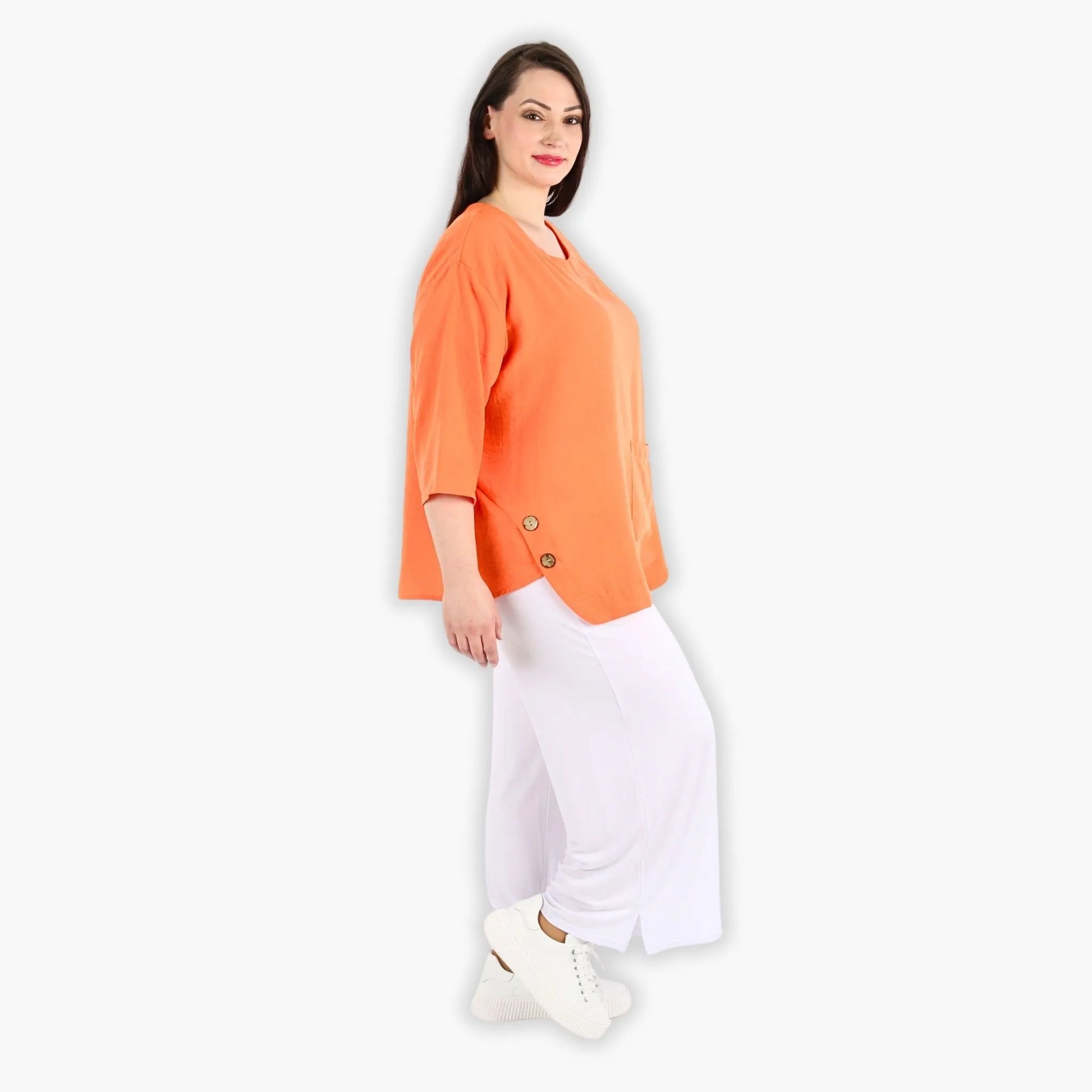  Oversized Shirt in frischem Orange aus leichtem Viskose-Mix mit coolen Holzknöpfen und Taschen