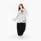  AKH Fashion Jacke in gerundeter Form, aus Viskose, 1377.00140, Schwarz-Ecru, Gerippt
