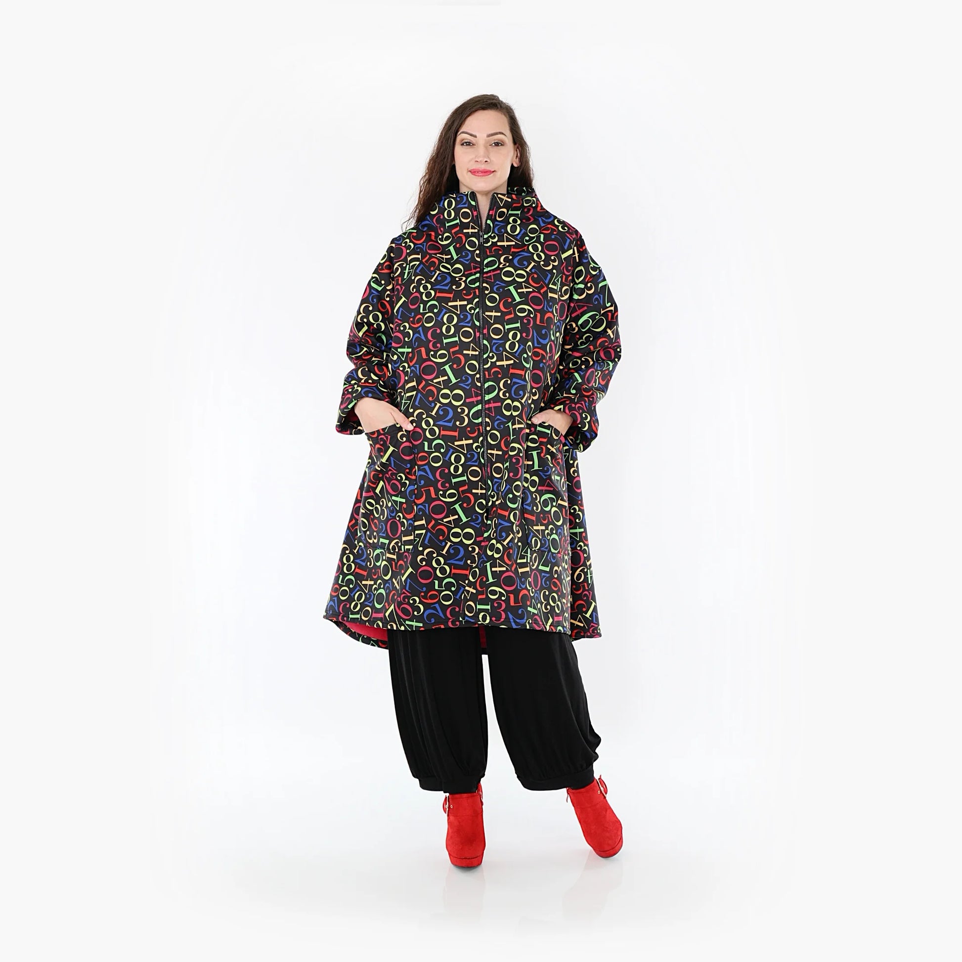  Stylischer Vokuhila-Mantel in Schwarz-Multi aus hochwertigem Softshell für die kalte Jahreszeit