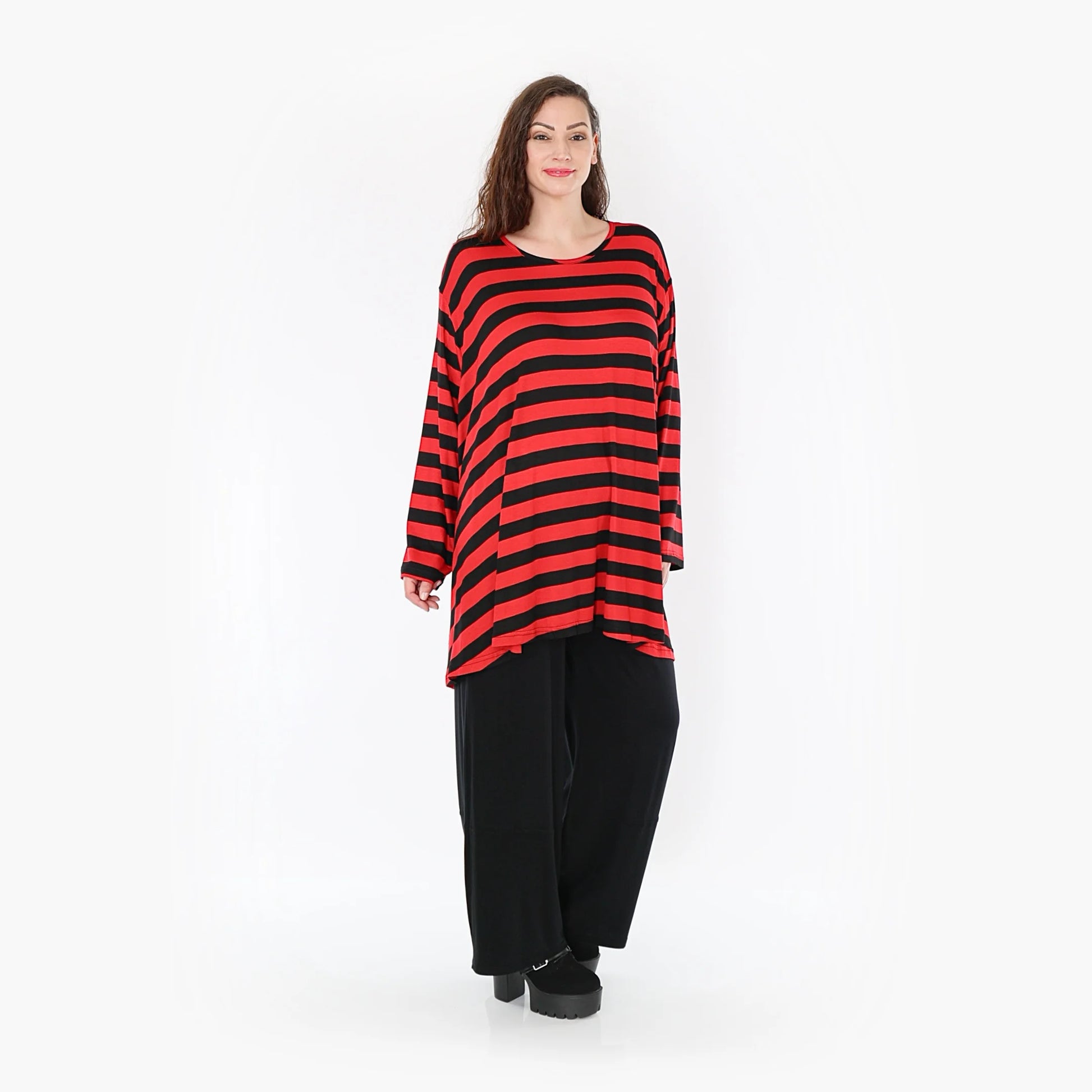  Stylisches Oversize Big A-Form Shirt mit Schwarz-Rot Blockstreifen für Plus Size und Curvy-Fashion