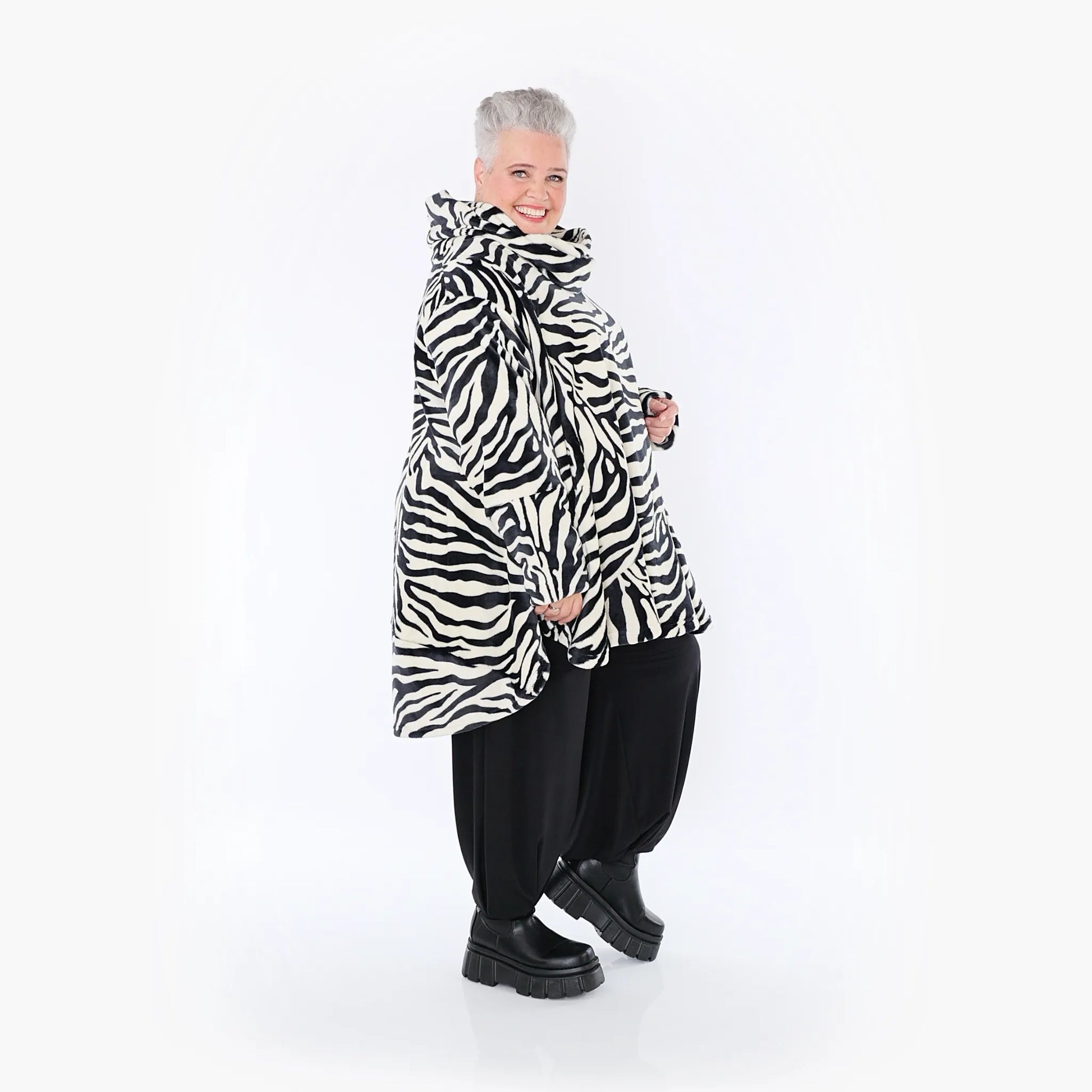  AKH Fashion Bigshirt in Glocken-Form, aus Polyester, 1401.0592R, Ecru-Schwarz, Zebra, Schick