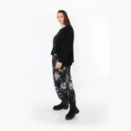  Marlene Hose von AKH Fashion aus Viskose, 1491.07070, Schwarz/Blau/Multi, Blumen, Schick