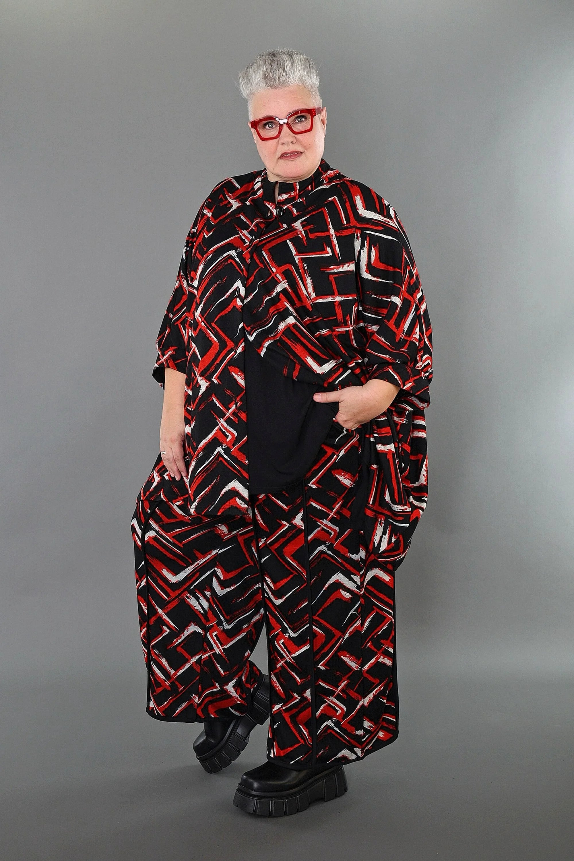  A-Form Jacke von AKH Fashion aus Viskose, 1517.07116, Schwarz/Rot/Weiß, Pinselstrich