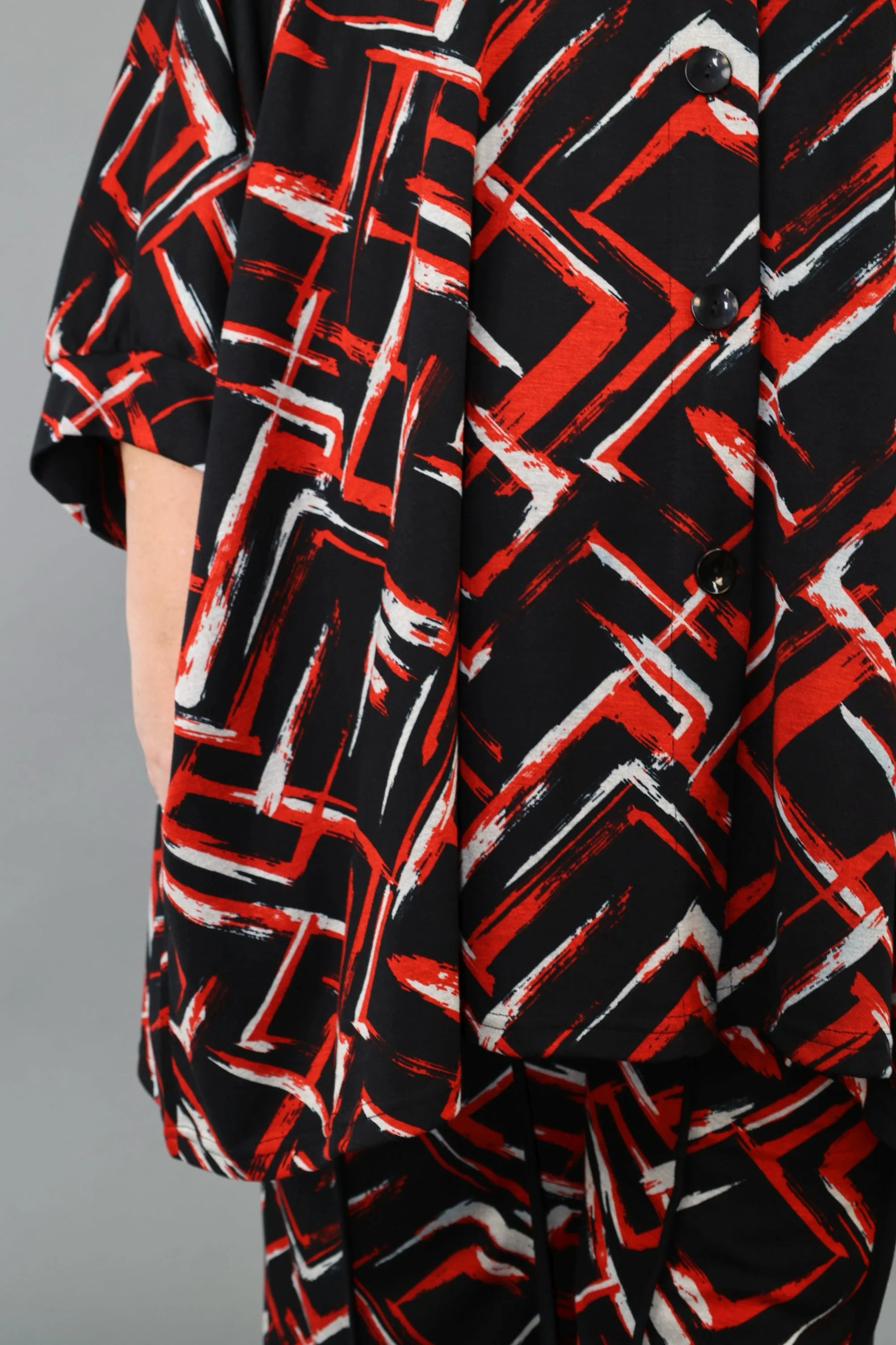  A-Form Jacke von AKH Fashion aus Viskose, 1517.07116, Schwarz/Rot/Weiß, Pinselstrich