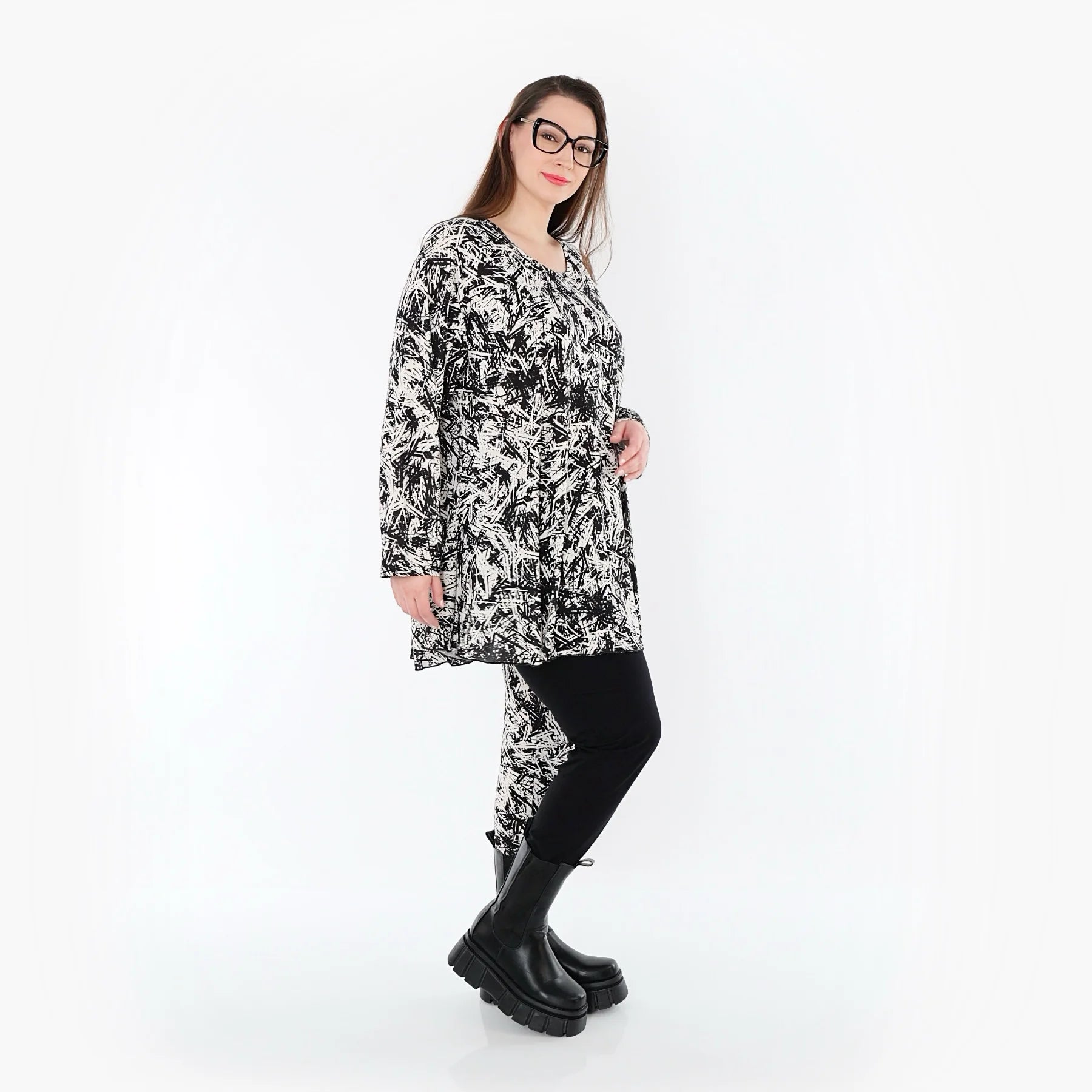  AKH Fashion Shirt in Glocken-Form, aus Viskose, 1559.01892, Schwarz/Weiß, Abstrakt, Schick