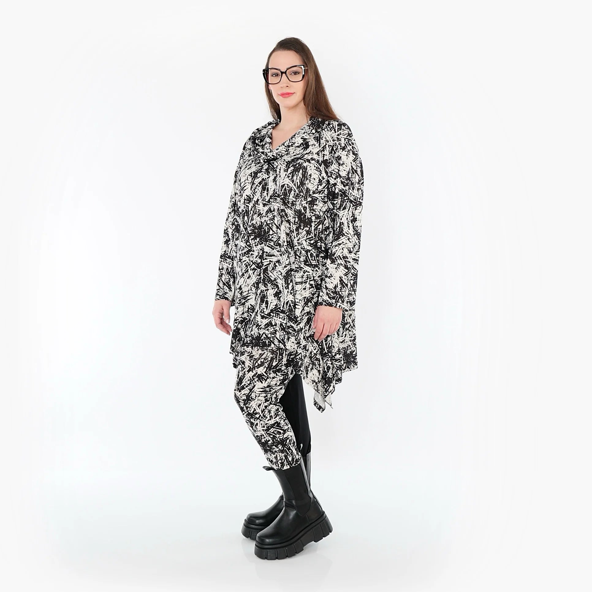  A-Form Bigshirt von AKH Fashion aus Viskose, 1559.03371, Schwarz/Weiß, Abstrakt, Ausgefallen