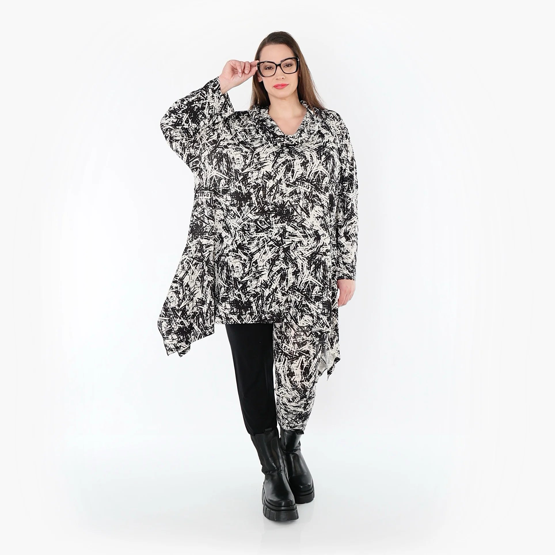  A-Form Bigshirt von AKH Fashion aus Viskose, 1559.03371, Schwarz/Weiß, Abstrakt, Ausgefallen