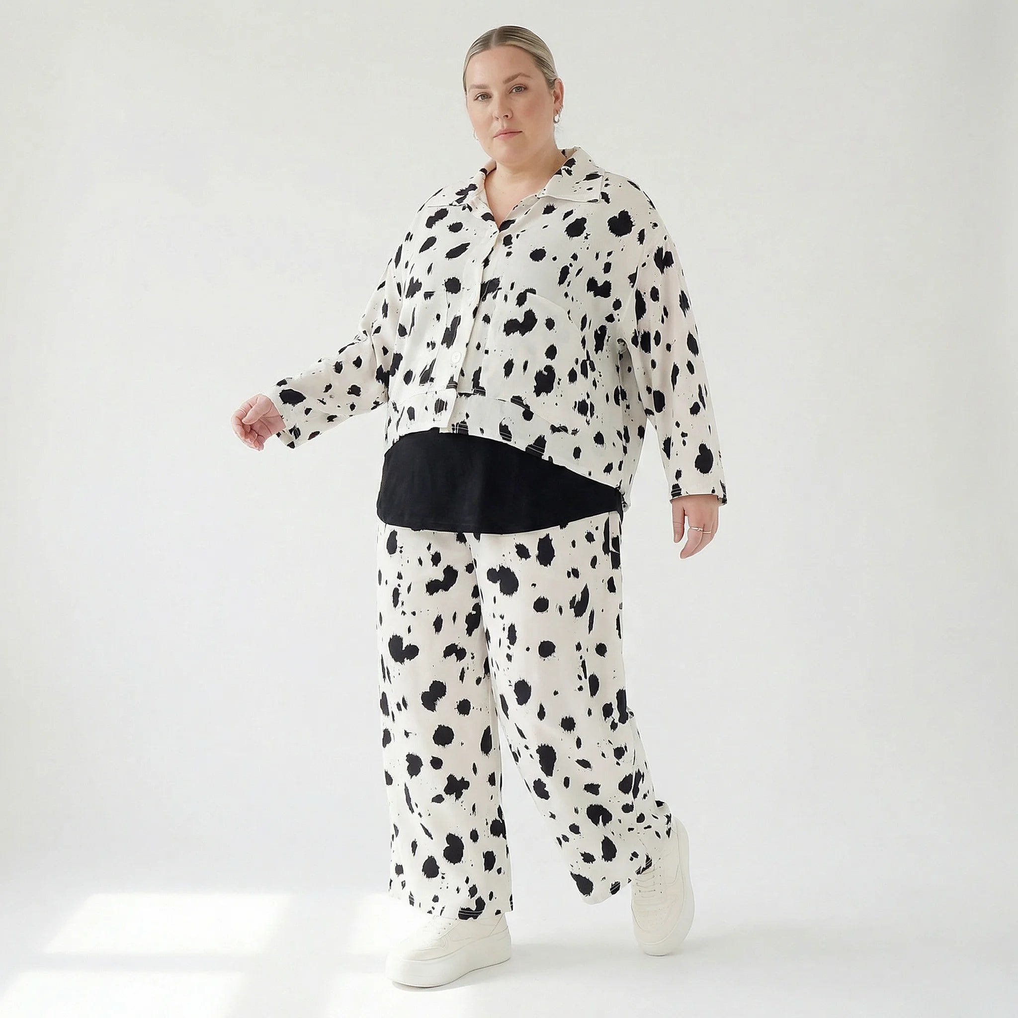 AKH Fashion Jacke in gerundeter Form, aus Viskose, 1579.06910, Weiß/Schwarz, Kleckse