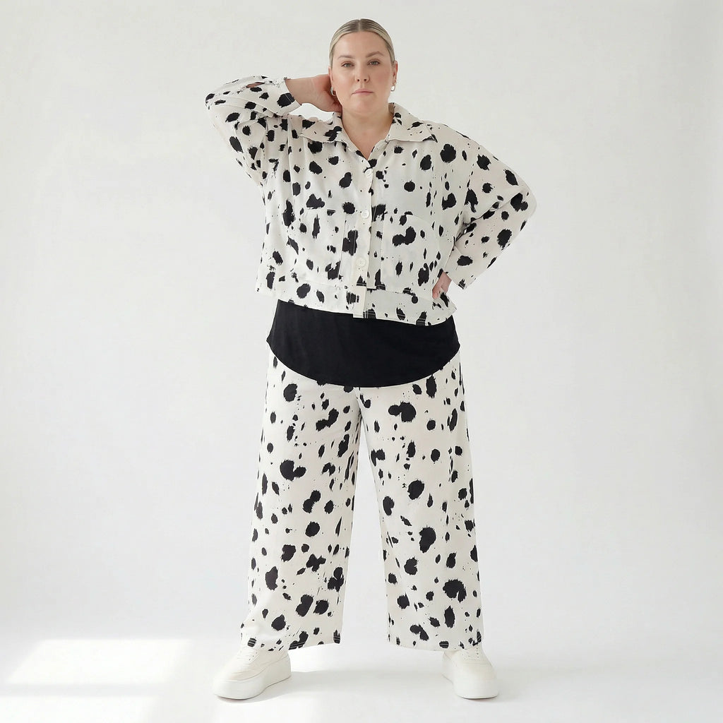 AKH Fashion Jacke in gerundeter Form, aus Viskose, 1579.06910, Weiß/Schwarz, Kleckse