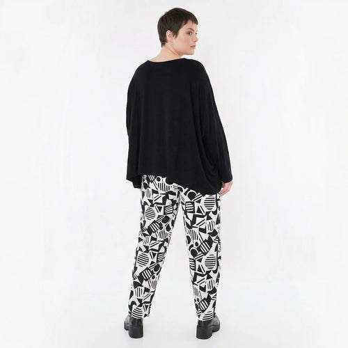 Ausgefallene Karottenhose aus stretchigem Bengaline Traveller Material im legeren Lagenlook, Weiß/Schwarz