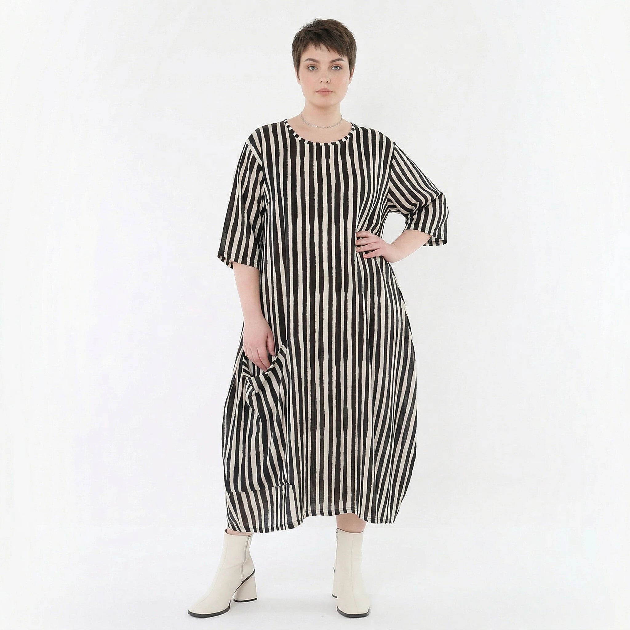 Luftiges Oversize Kleid im angesagten Lagenlook aus weichem Baumwoll Mix mit Blockstreifen, Schwarz/Weiß