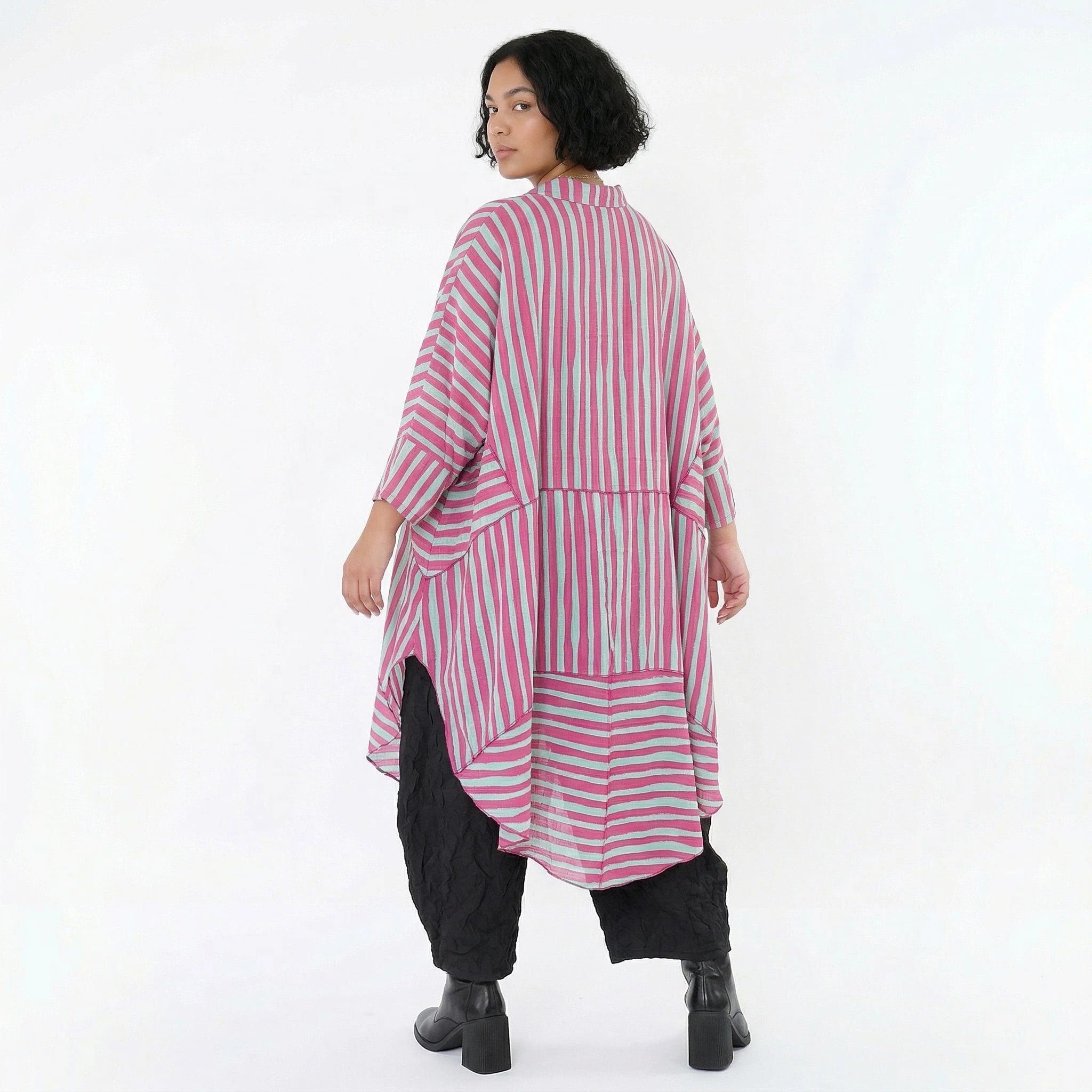 Luftig leichter Oversize Mantel mit A-Form und ausgefallenen Blockstreifen für Lagenlook, Fuchsia/Mint