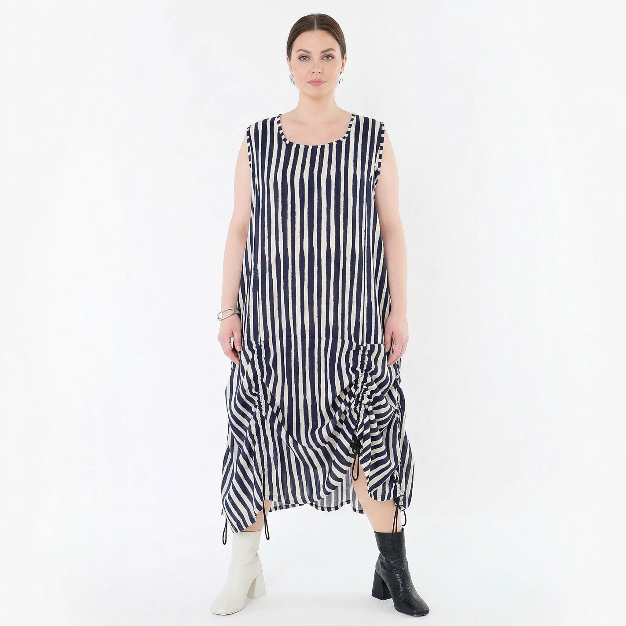 Luftiges Ballon Kleid mit ausgefallenem Lagenlook, raffiniert gerafft, angenehm leicht, Marine/Weiß