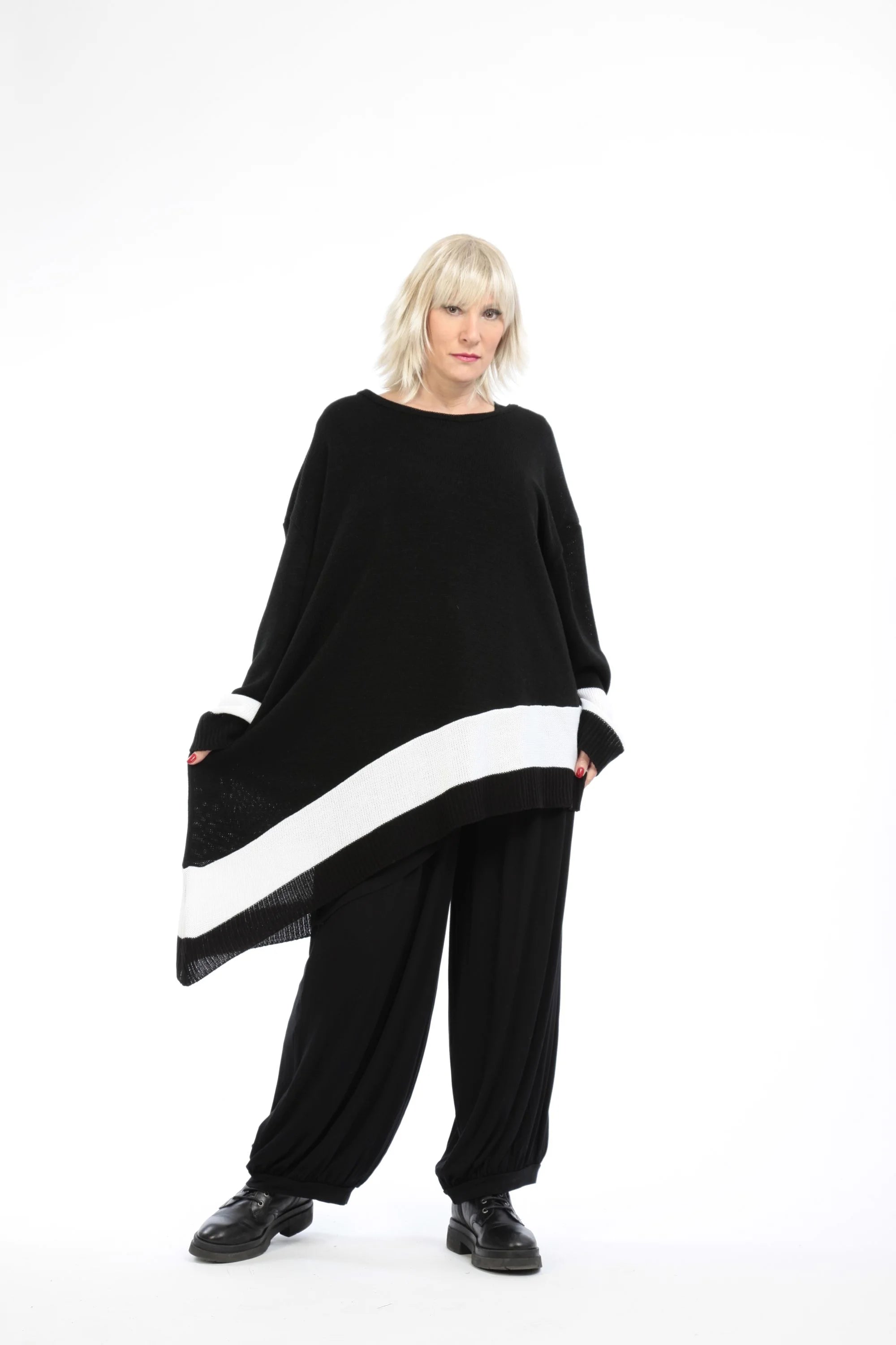  AKH Fashion Bigshirt in asymmetrischer Form, aus Baumwolle, 1204.02331, Schwarz-Weiß, Schick