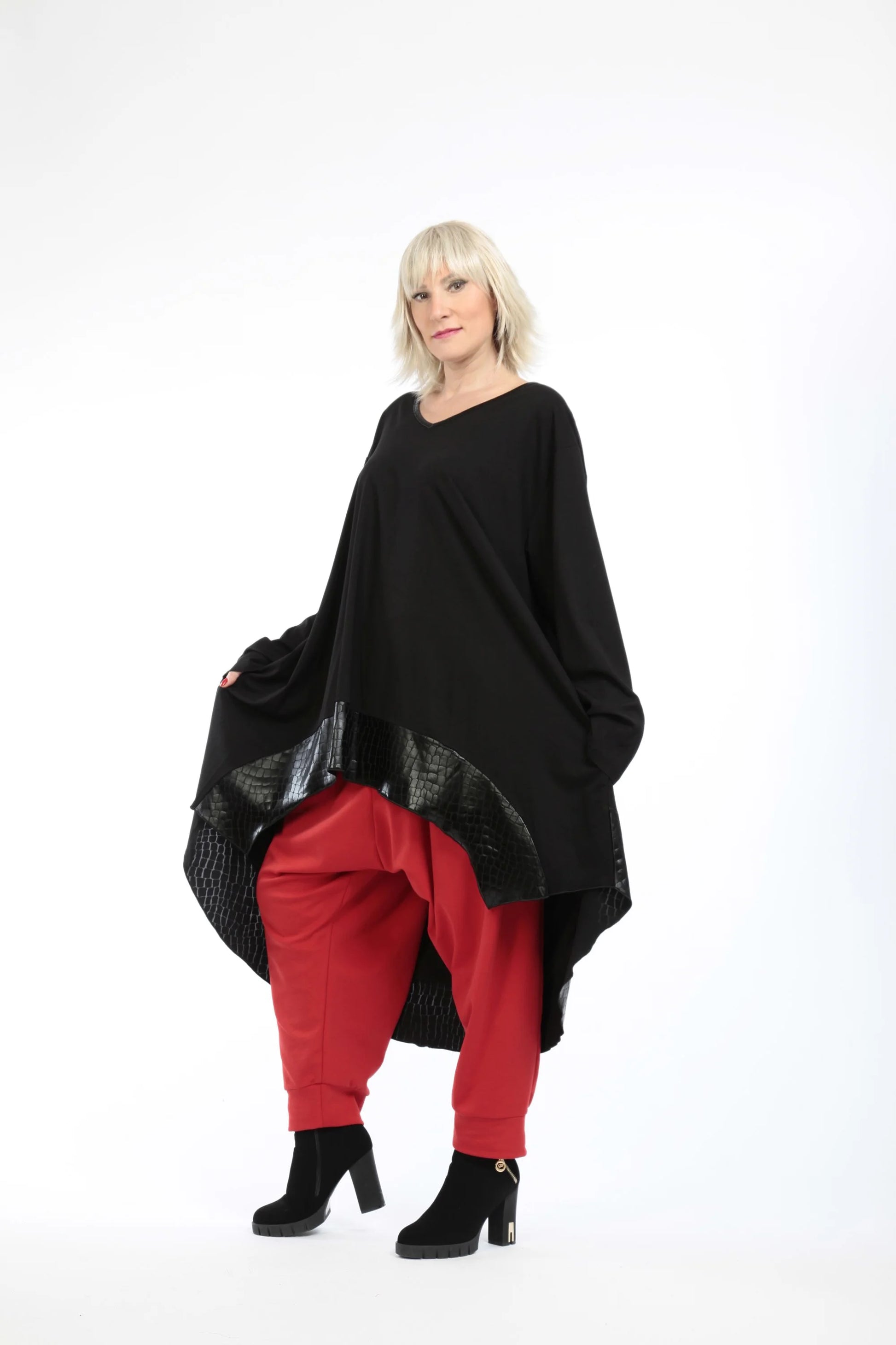  Bigshirt von AKH Fashion aus Viskose in Vokuhila-Form, 1221.06892, Schwarz, Schick, Modern