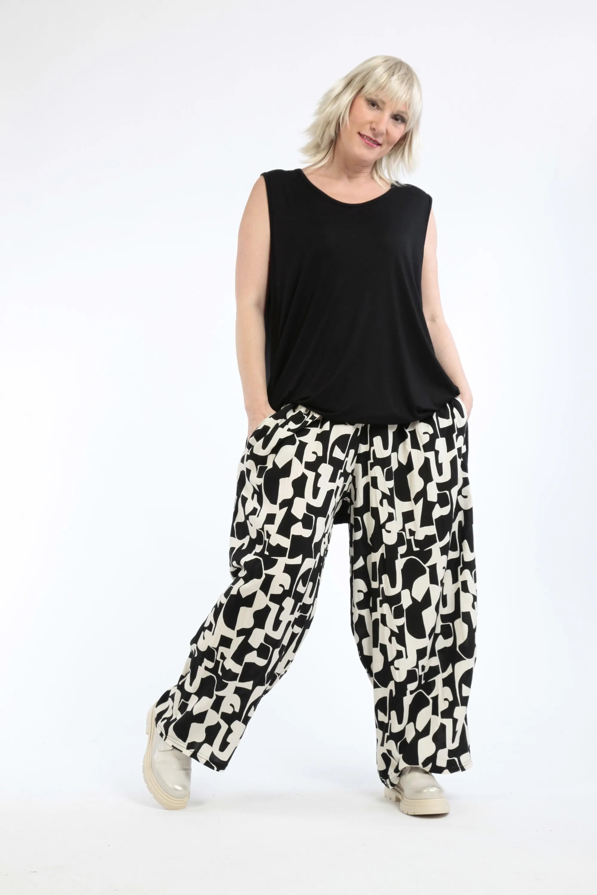  AKH Fashion Hose in gerader Form, aus Viskose, 1246.02254, Schwarz-Ecru, Grafik, Schick