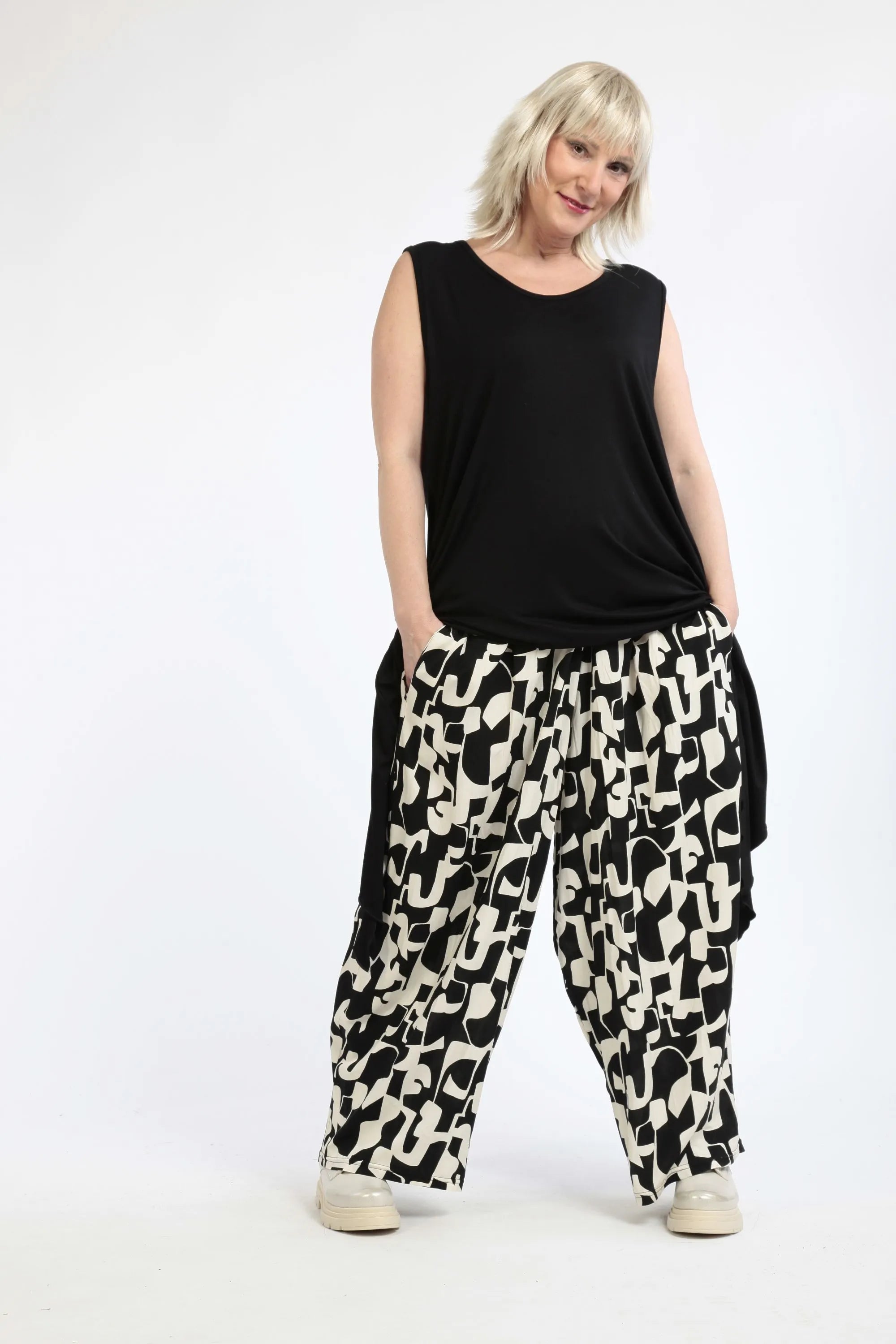  AKH Fashion Hose in gerader Form, aus Viskose, 1246.02254, Schwarz-Ecru, Grafik, Schick
