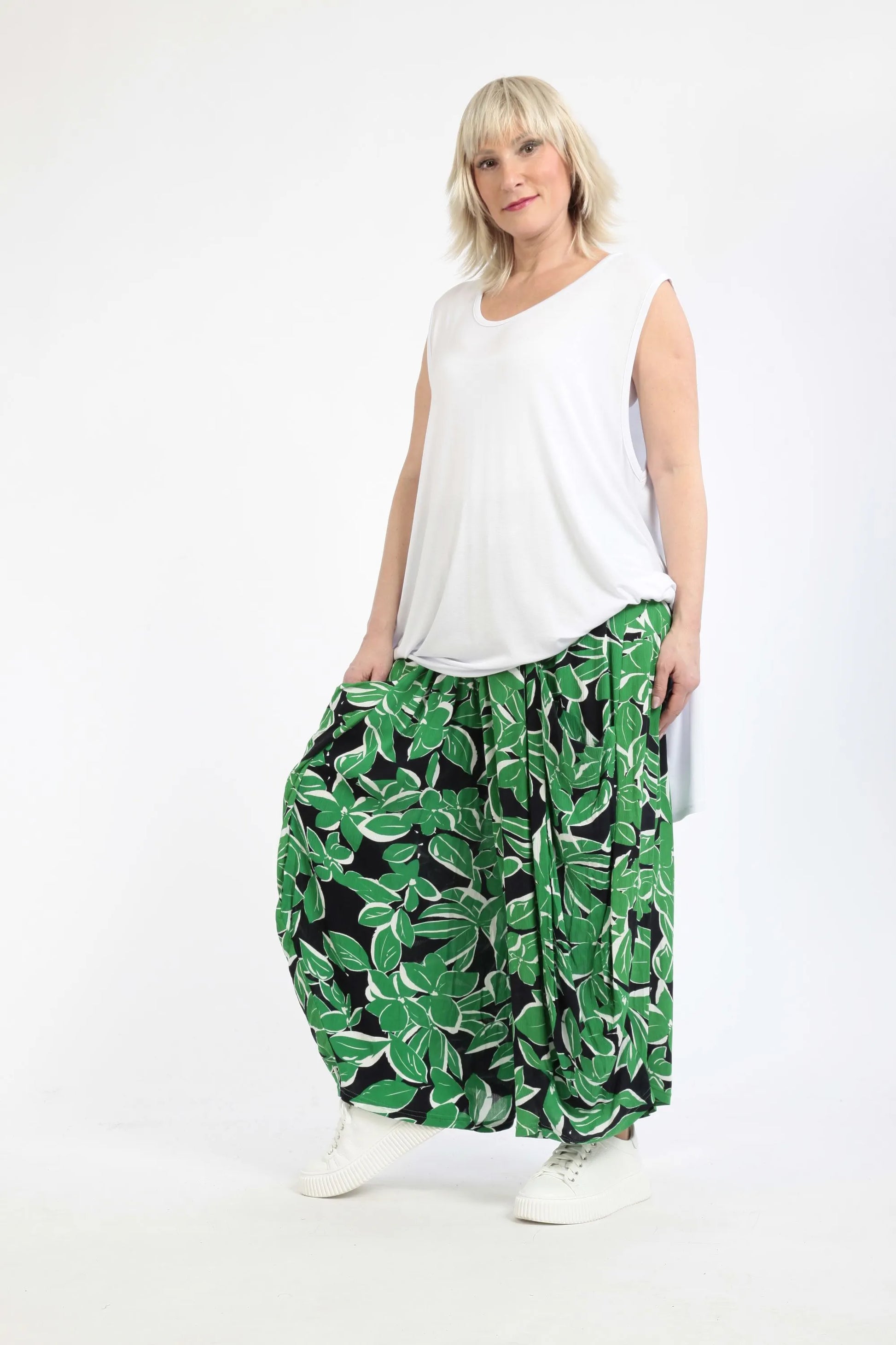  Ballonhose von AKH Fashion aus Viskose, 1247.08069, Grün-Marine, Blumen, Schick, Modern