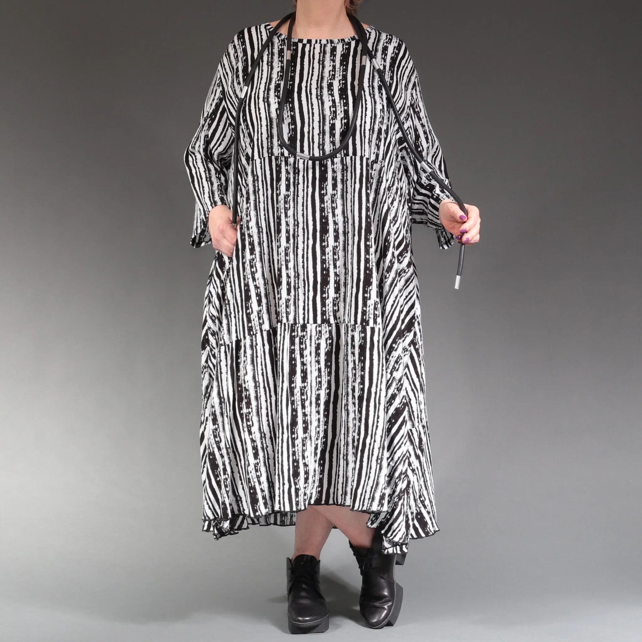  A-Form Kleid von AKH Fashion aus Viskose, 1250.06712, Schwarz-Weiß, Streifen, Ausgefallen