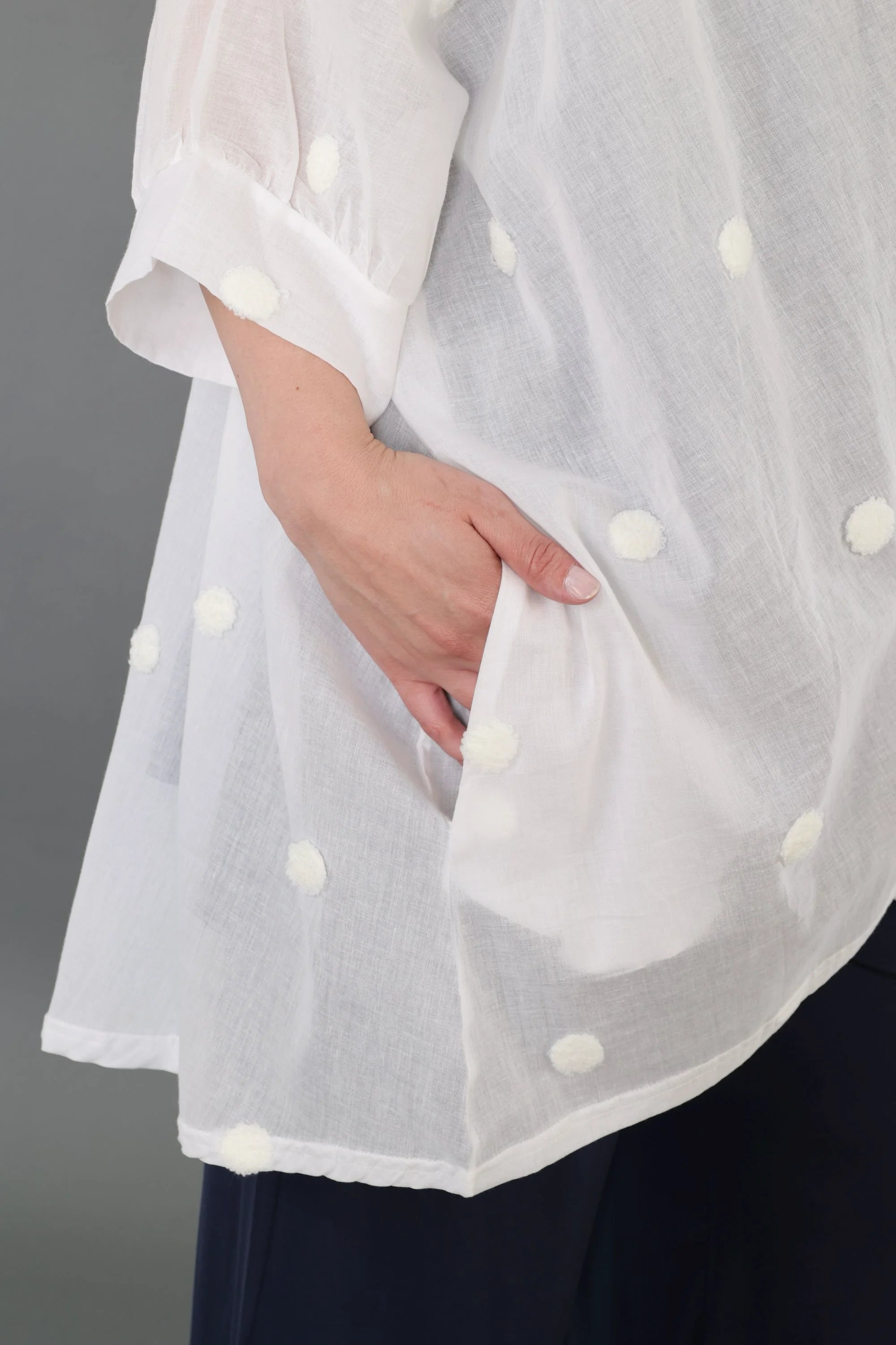  A-Form Jacke von AKH Premium aus Baumwolle, P1005.7116, Weiß, Punkte, Ausgefallen, Zeitlos