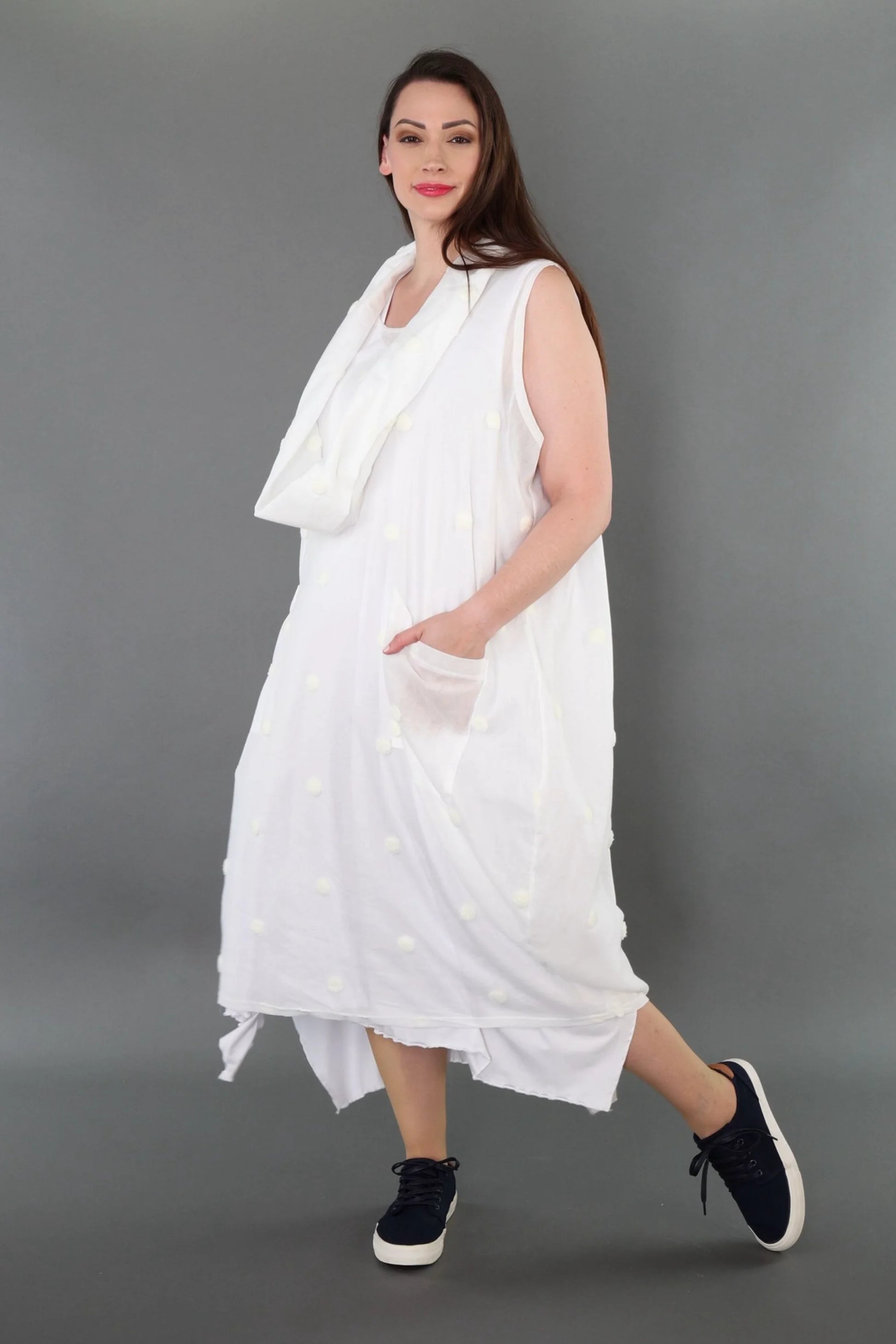  Ballonkleid von AKH Premium aus Baumwolle, P1005.7118, Weiß, Punkte, Ausgefallen, Zeitlos