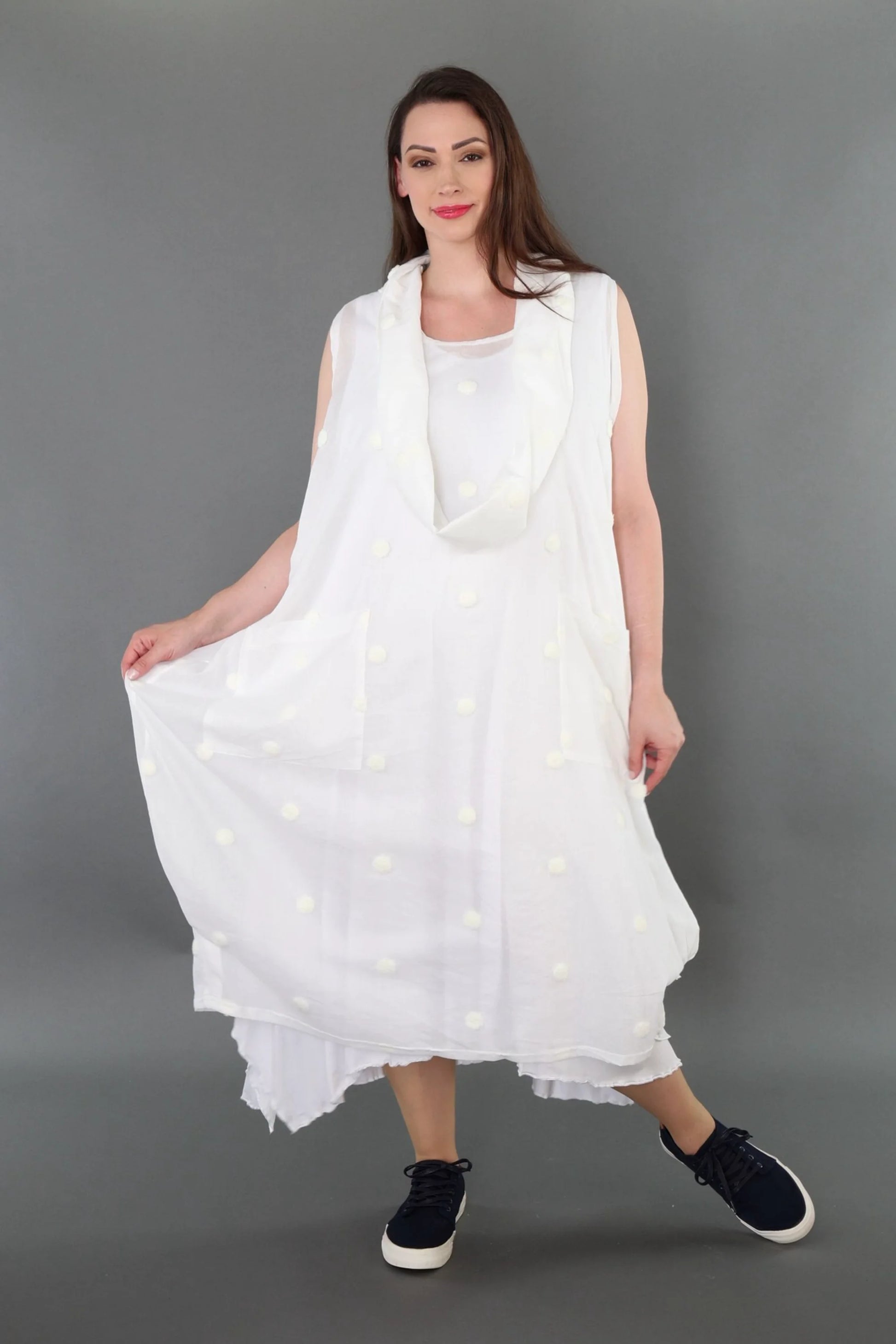  Ballonkleid von AKH Premium aus Baumwolle, P1005.7118, Weiß, Punkte, Ausgefallen, Zeitlos