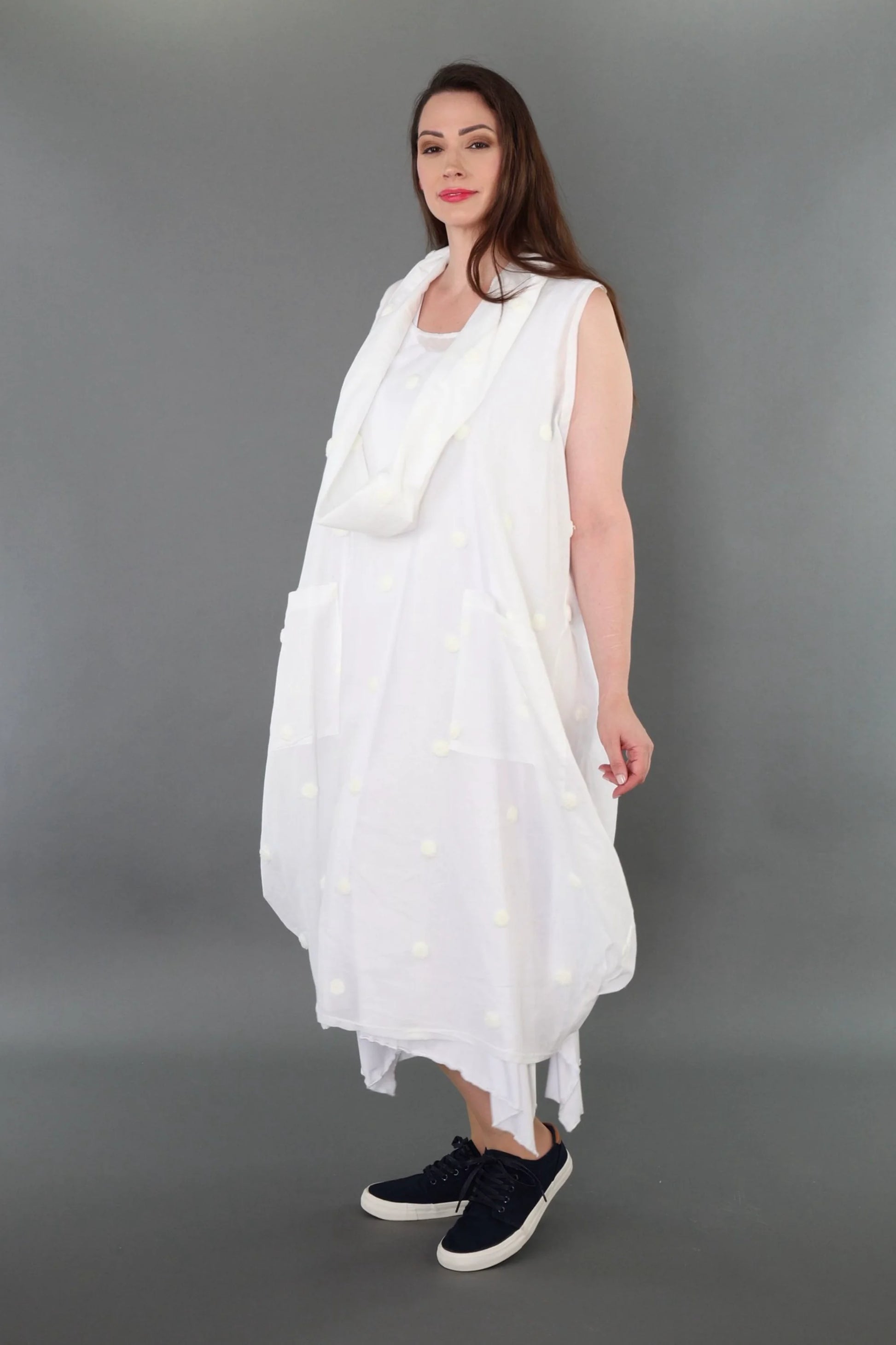  Ballonkleid von AKH Premium aus Baumwolle, P1005.7118, Weiß, Punkte, Ausgefallen, Zeitlos