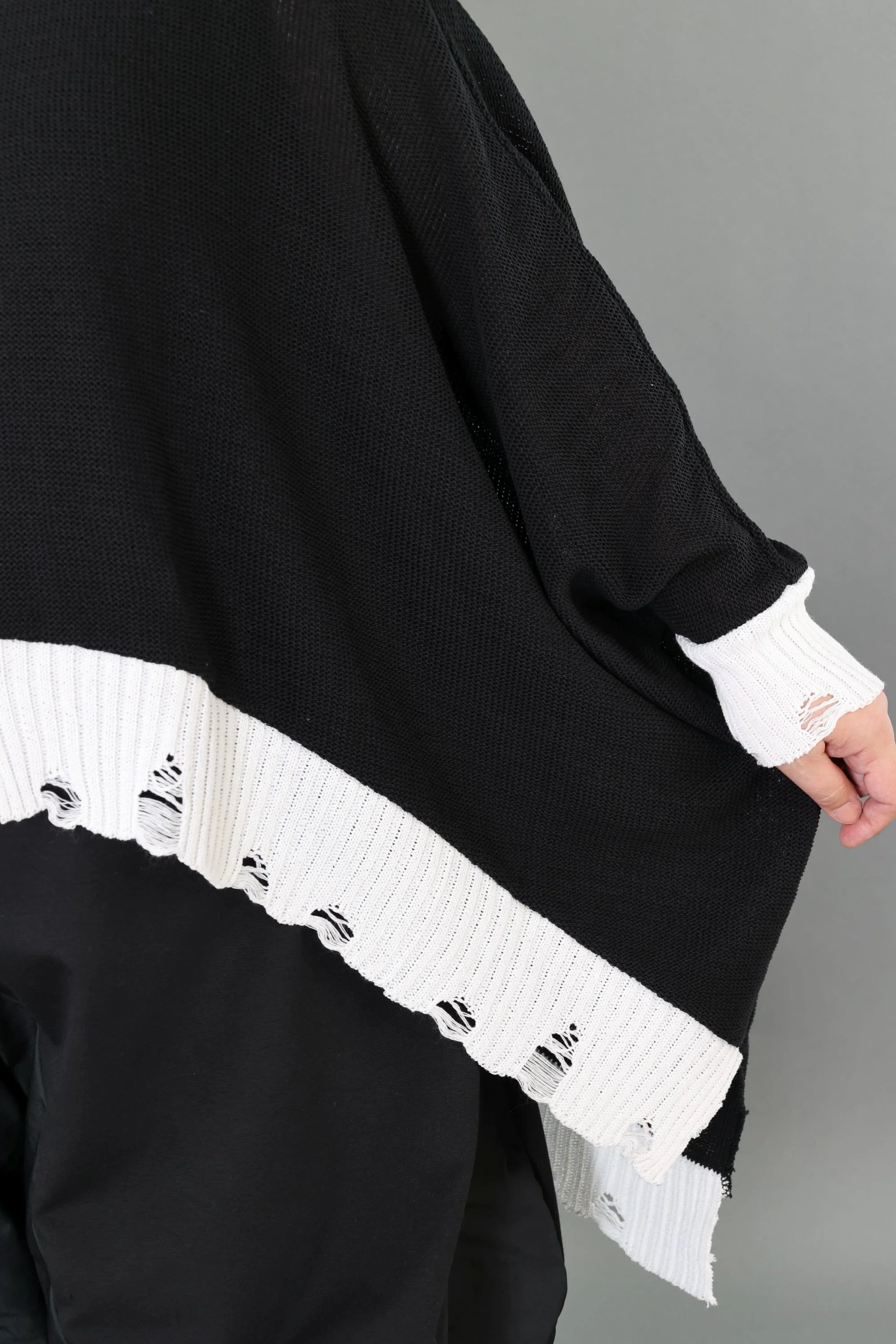  AKH Premium Bigshirt in Vokuhila-Form, aus Baumwolle, P1007.2518, Schwarz/Weiß, Ausgefallen