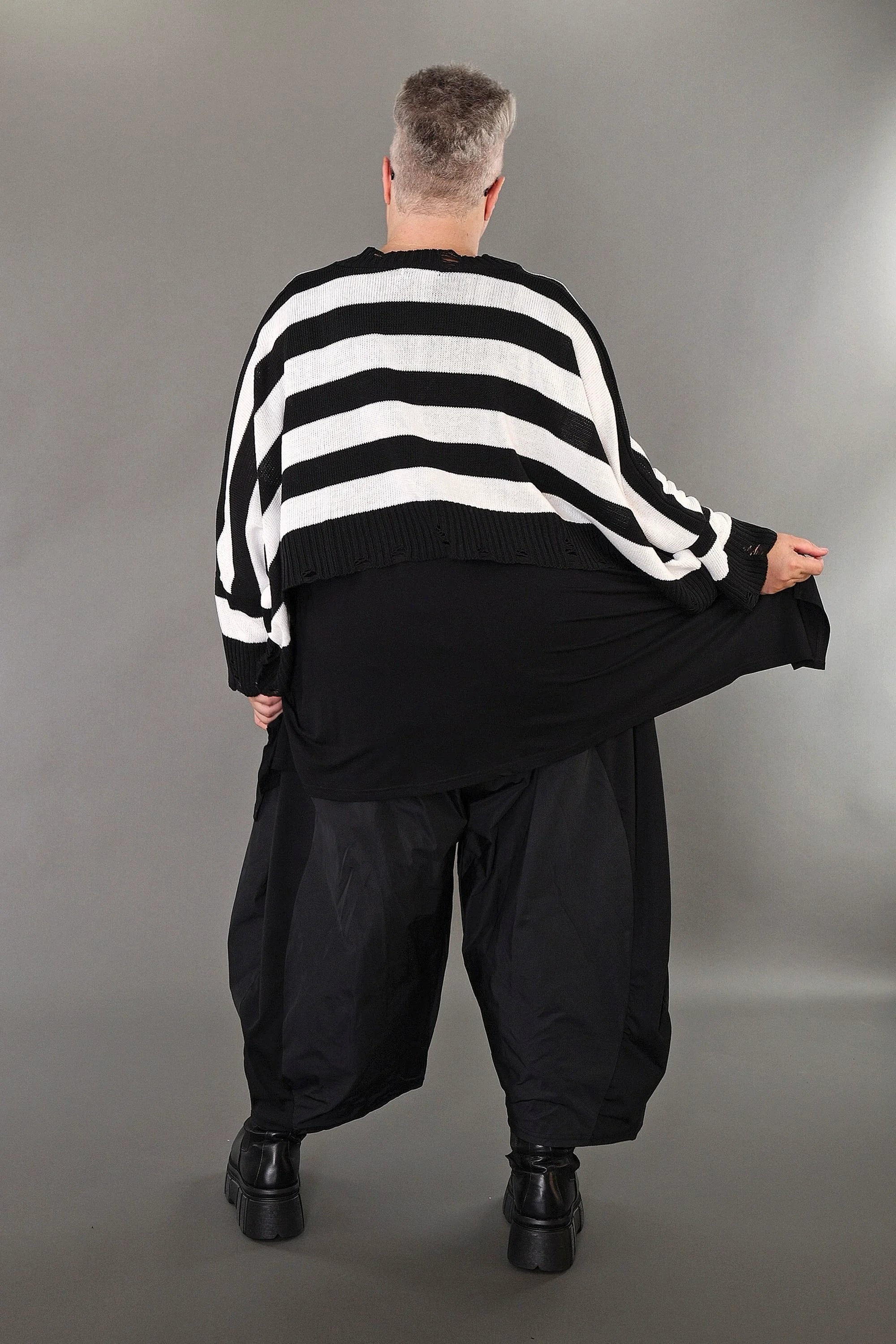  AKH Premium Überwurf in kastiger Form, aus Baumwolle, P1007.2537, Schwarz/Weiß, Schick