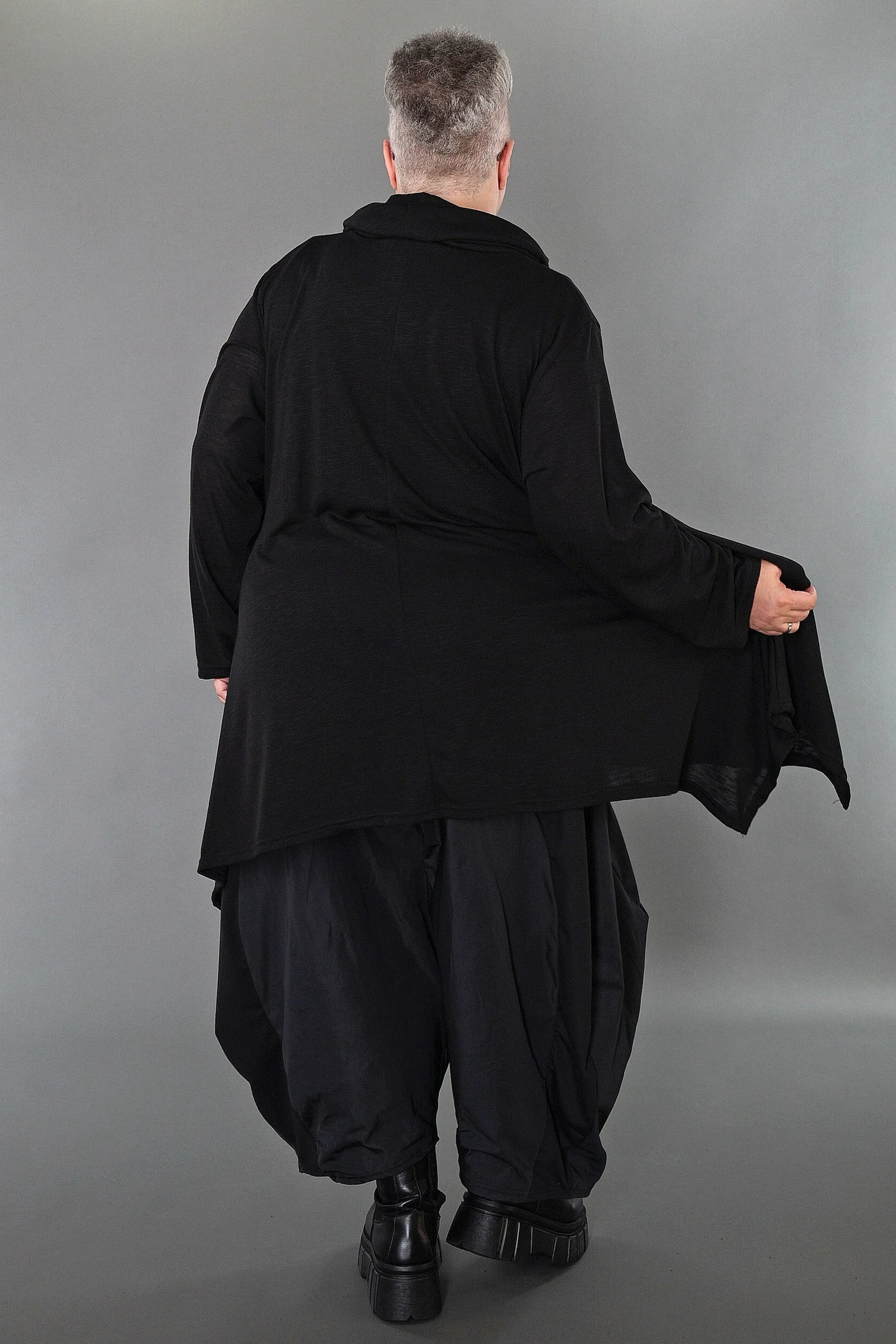  A-Form Bigshirt von AKH Premium aus Viskose, P1008.3371, Schwarz, Ausgefallen, Zeitlos