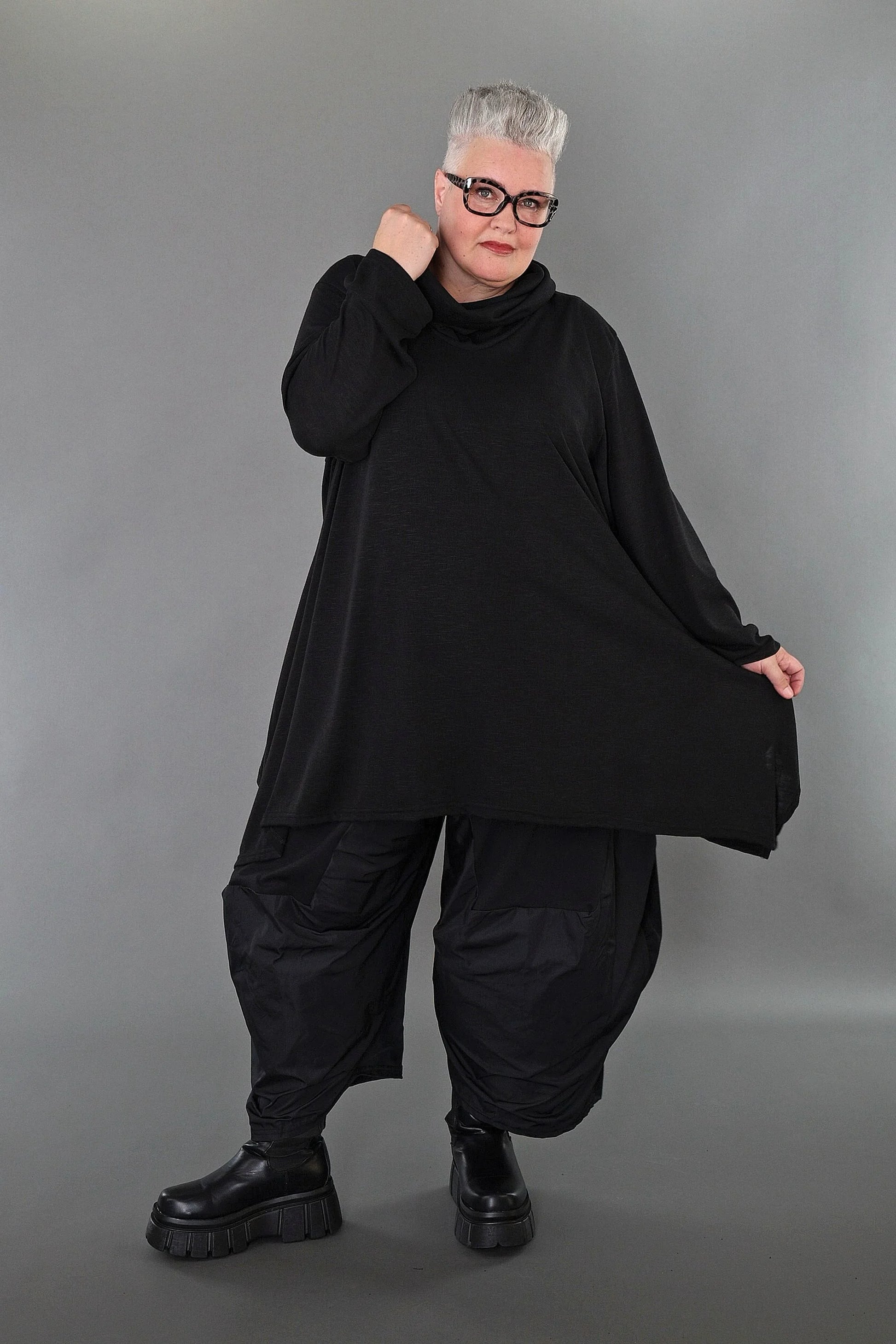  A-Form Bigshirt von AKH Premium aus Viskose, P1008.3371, Schwarz, Ausgefallen, Zeitlos