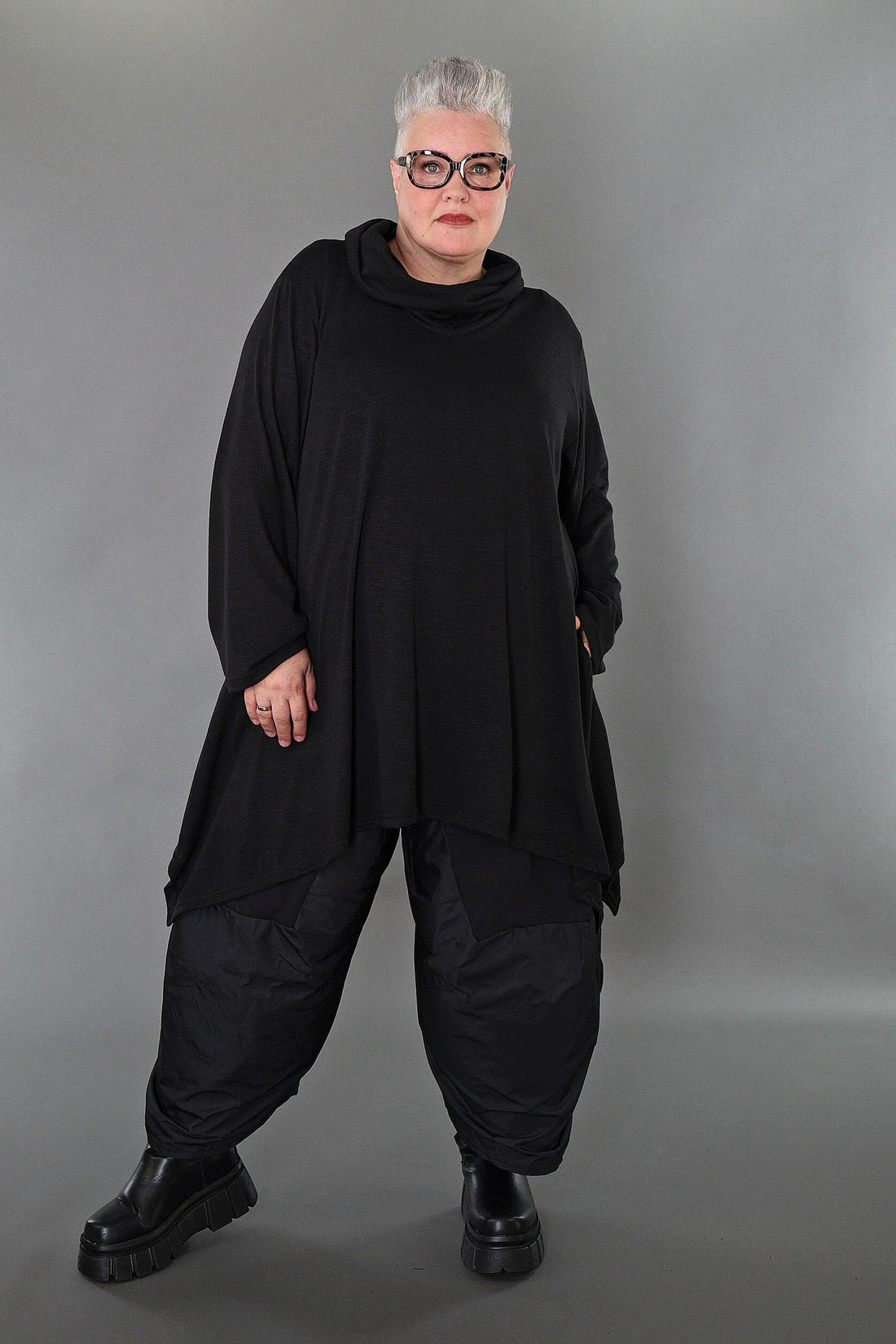  A-Form Bigshirt von AKH Premium aus Viskose, P1008.3371, Schwarz, Ausgefallen, Zeitlos
