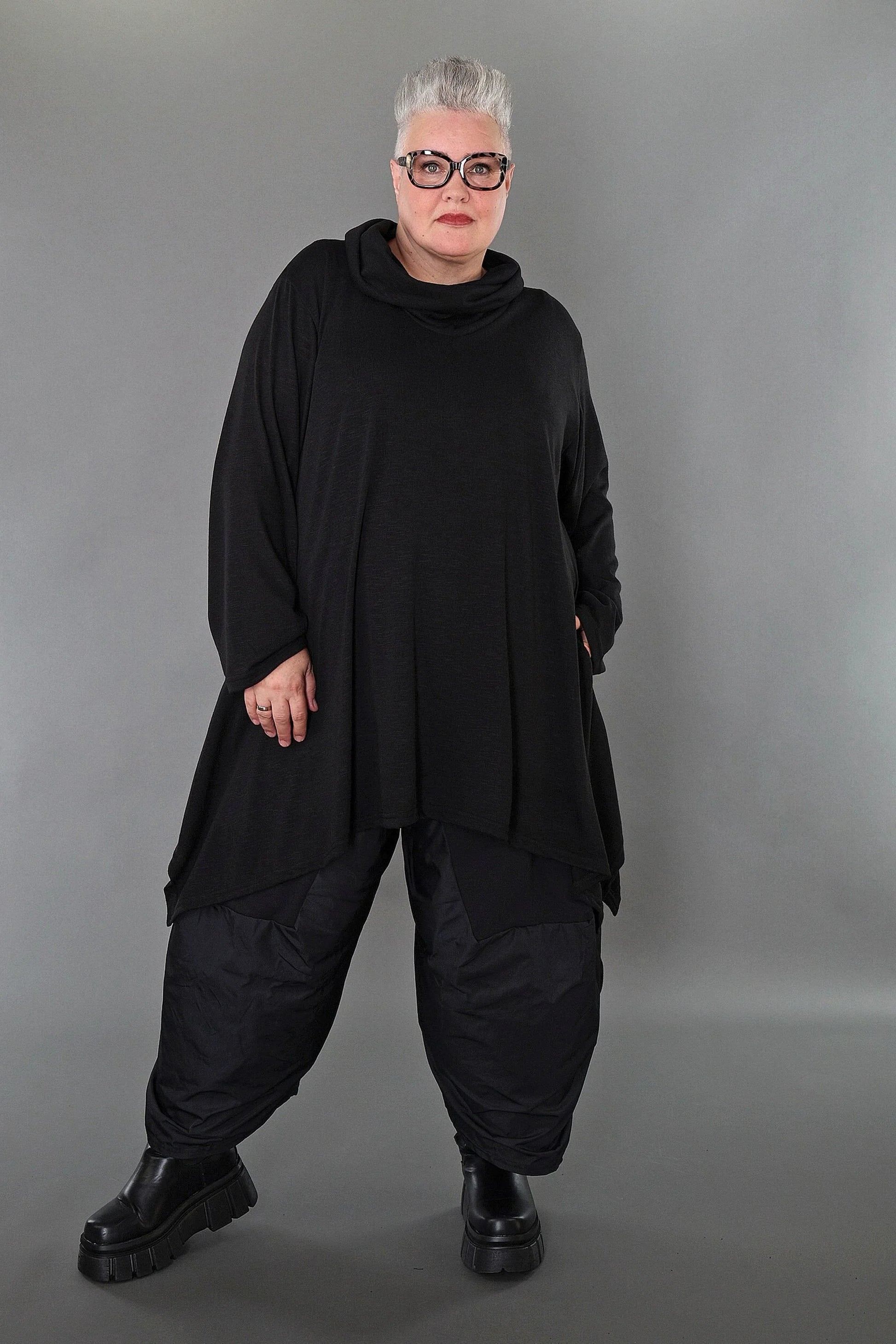  A-Form Bigshirt von AKH Premium aus Viskose, P1008.3371, Schwarz, Ausgefallen, Zeitlos