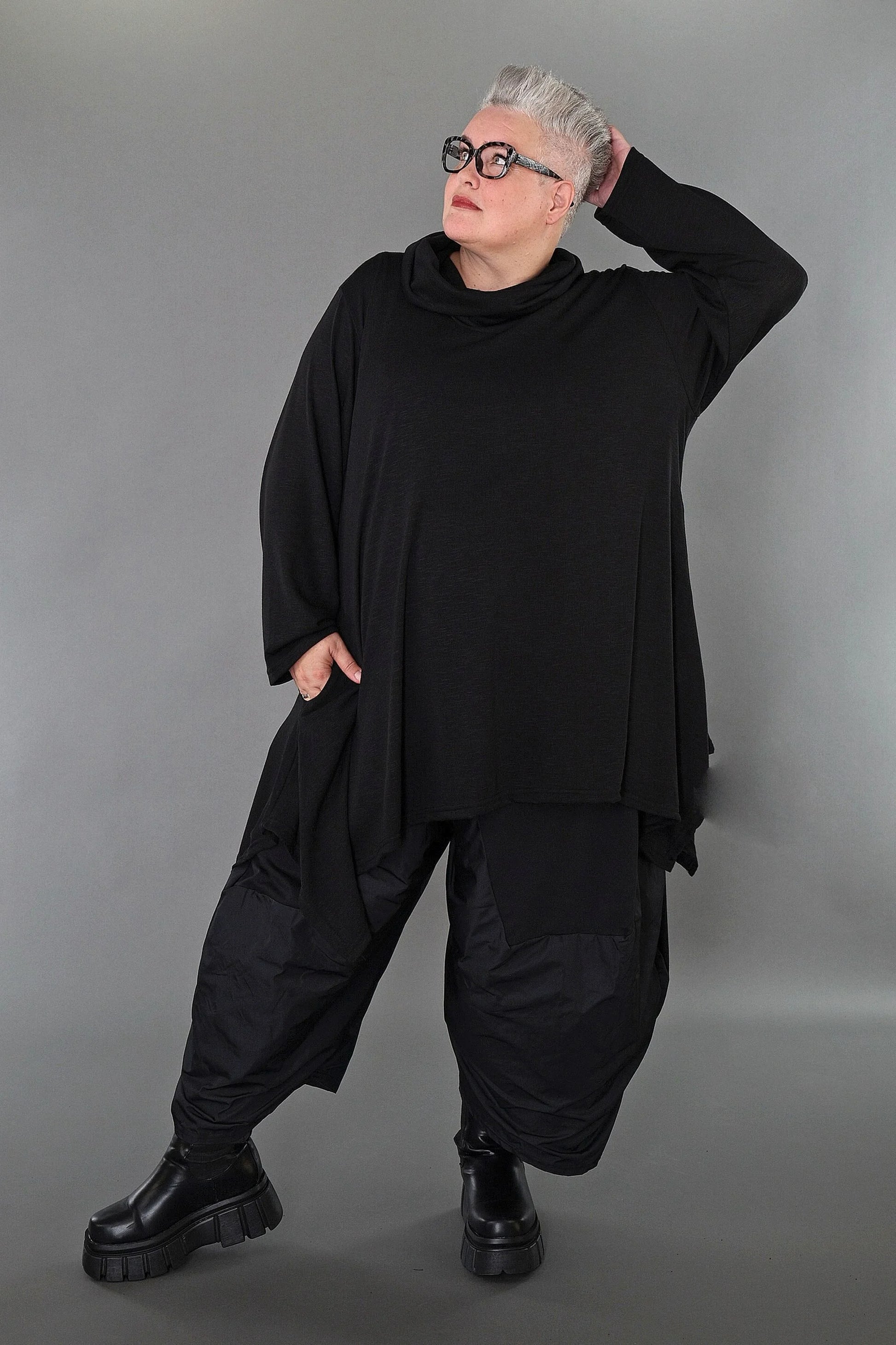  A-Form Bigshirt von AKH Premium aus Viskose, P1008.3371, Schwarz, Ausgefallen, Zeitlos