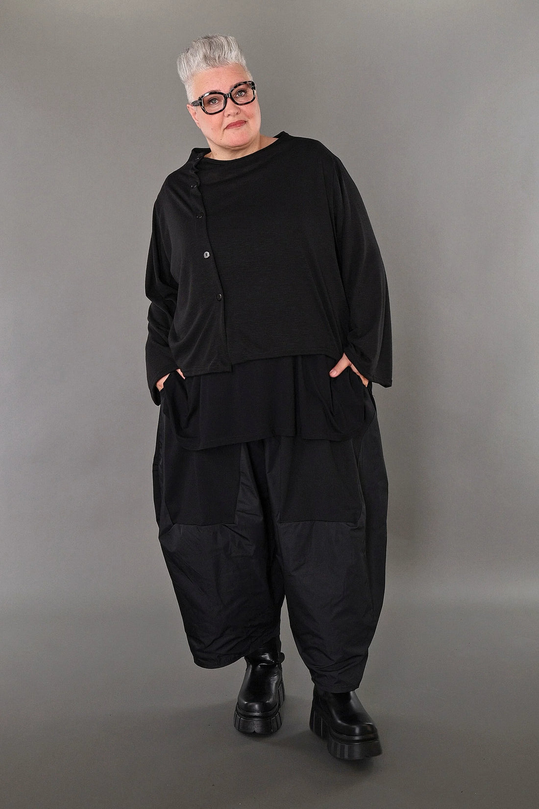  AKH Premium Jacke in gerader Form, aus Viskose, P1008.7006, Schwarz, Ausgefallen, Zeitlos