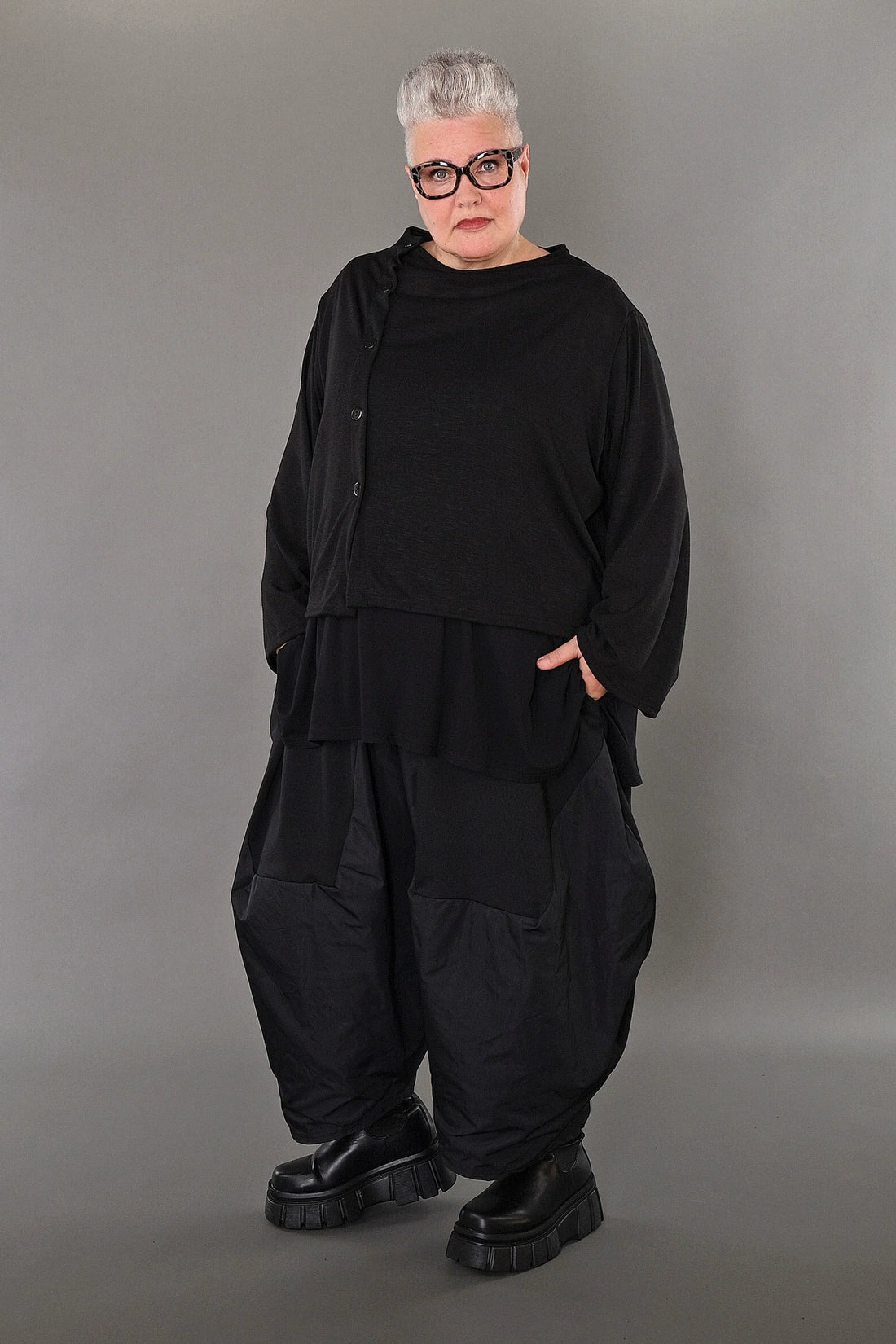  AKH Premium Jacke in gerader Form, aus Viskose, P1008.7006, Schwarz, Ausgefallen, Zeitlos