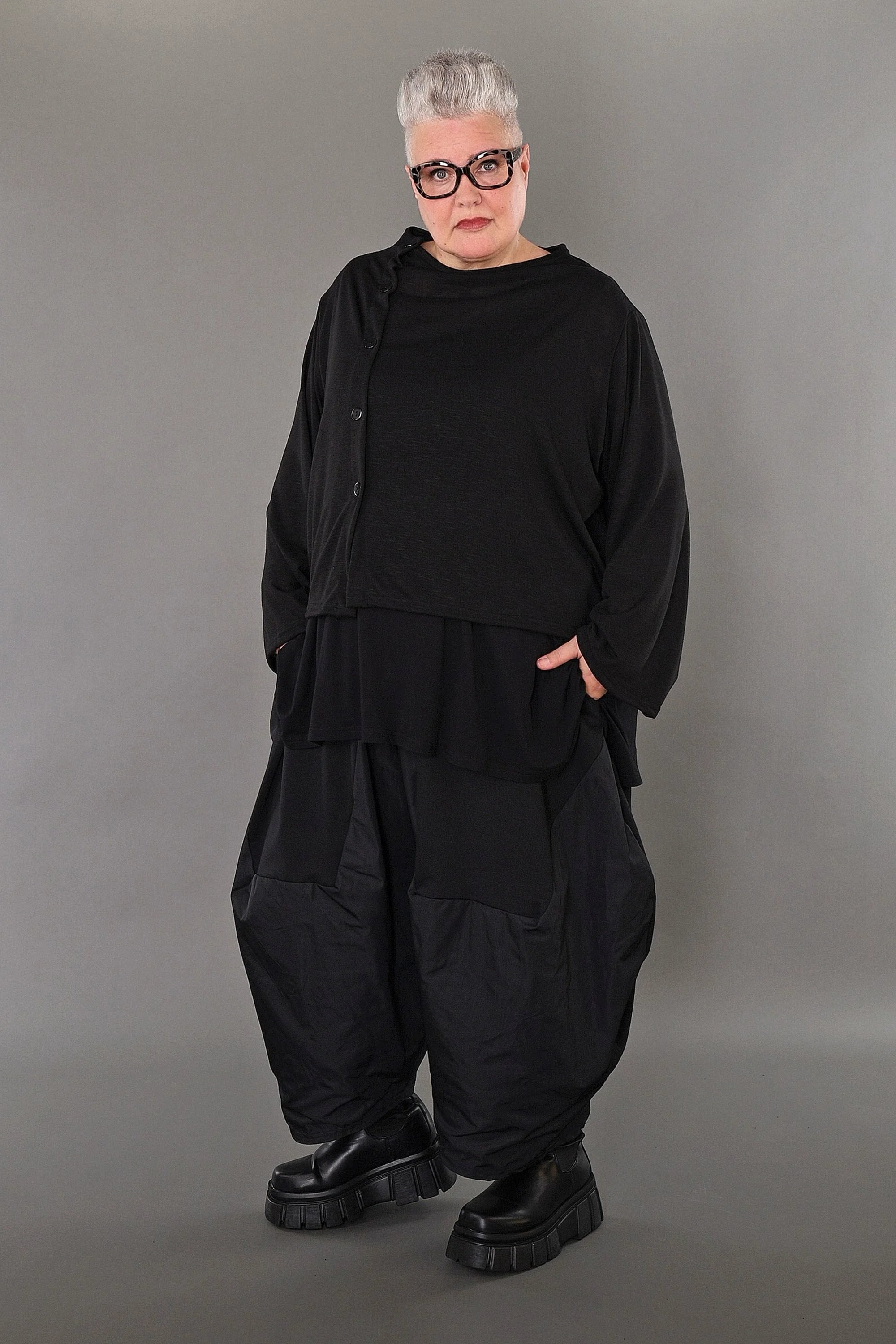  AKH Premium Jacke in gerader Form, aus Viskose, P1008.7006, Schwarz, Ausgefallen, Zeitlos