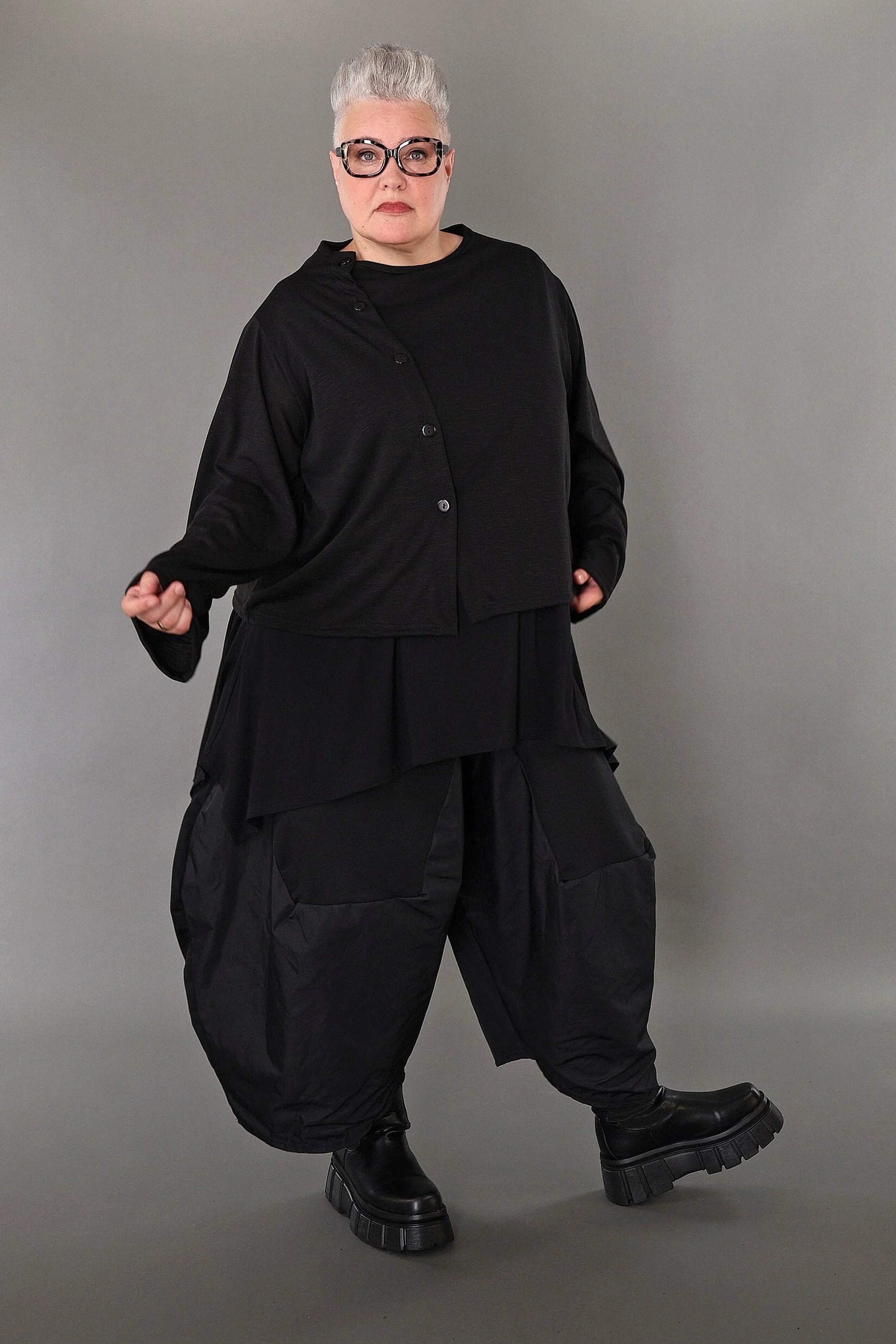  AKH Premium Jacke in gerader Form, aus Viskose, P1008.7006, Schwarz, Ausgefallen, Zeitlos