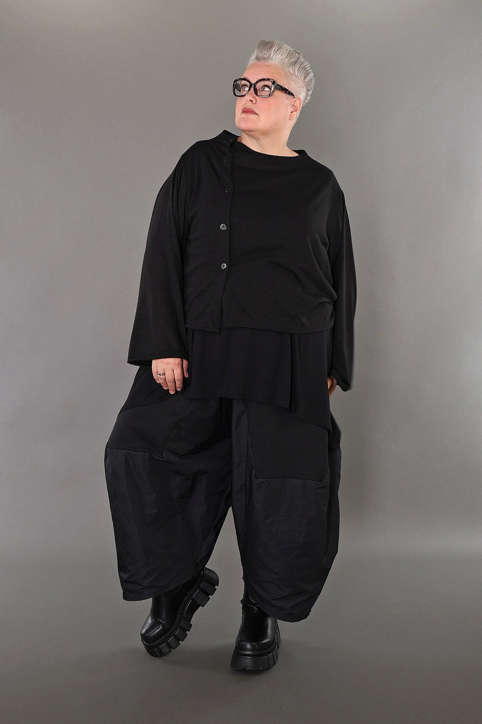  AKH Premium Jacke in gerader Form, aus Viskose, P1008.7006, Schwarz, Ausgefallen, Zeitlos