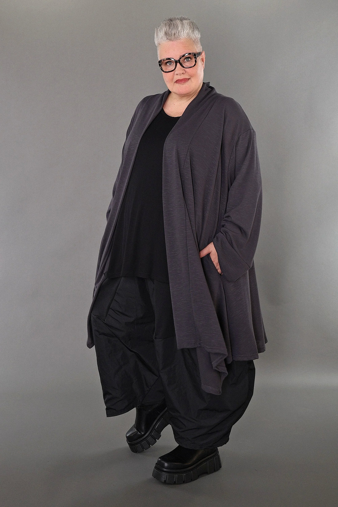  A-Form Cardigan von AKH Premium aus Viskose, P1008.7041, Dunkelgrau, Ausgefallen, Zeitlos