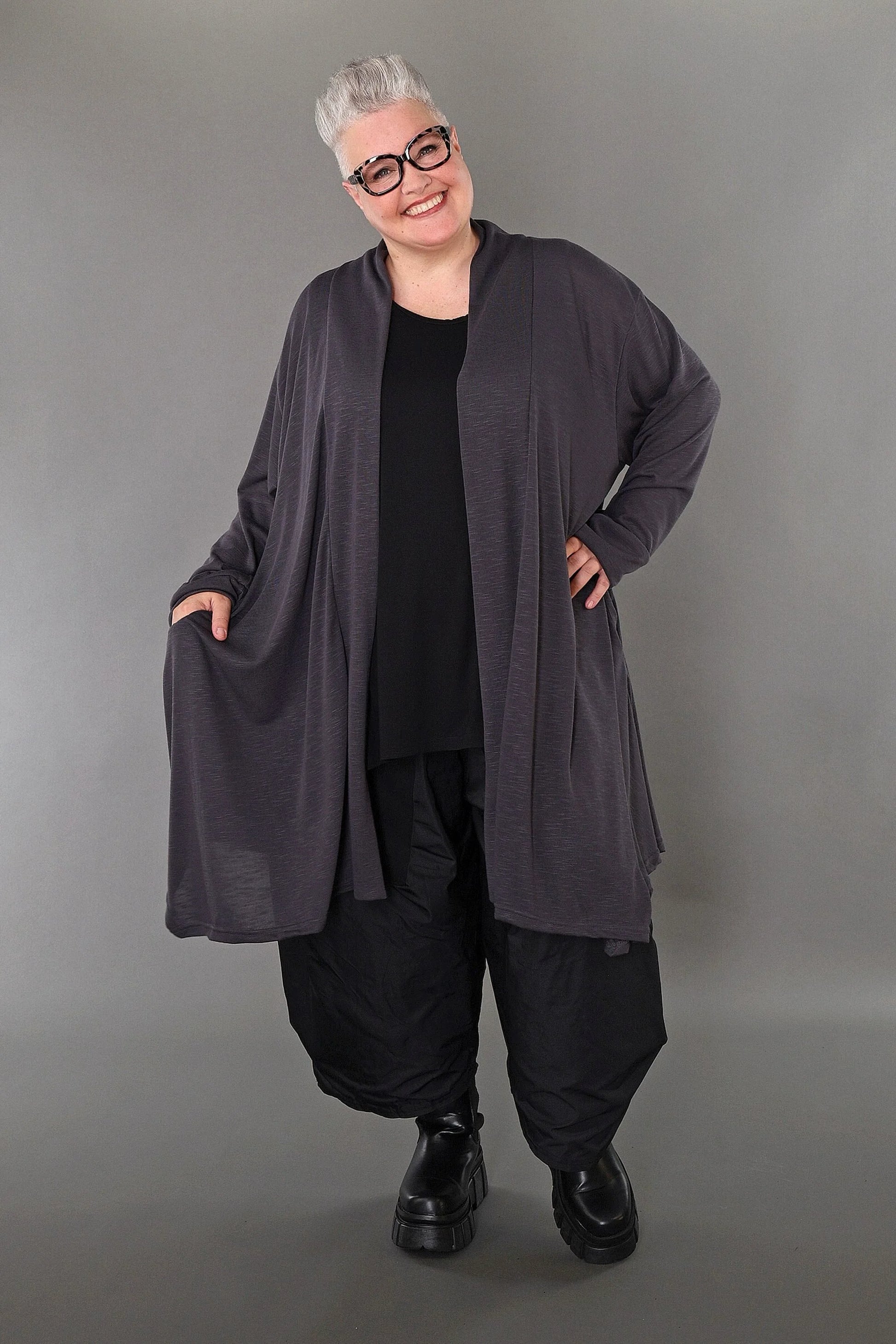  A-Form Cardigan von AKH Premium aus Viskose, P1008.7041, Dunkelgrau, Ausgefallen, Zeitlos