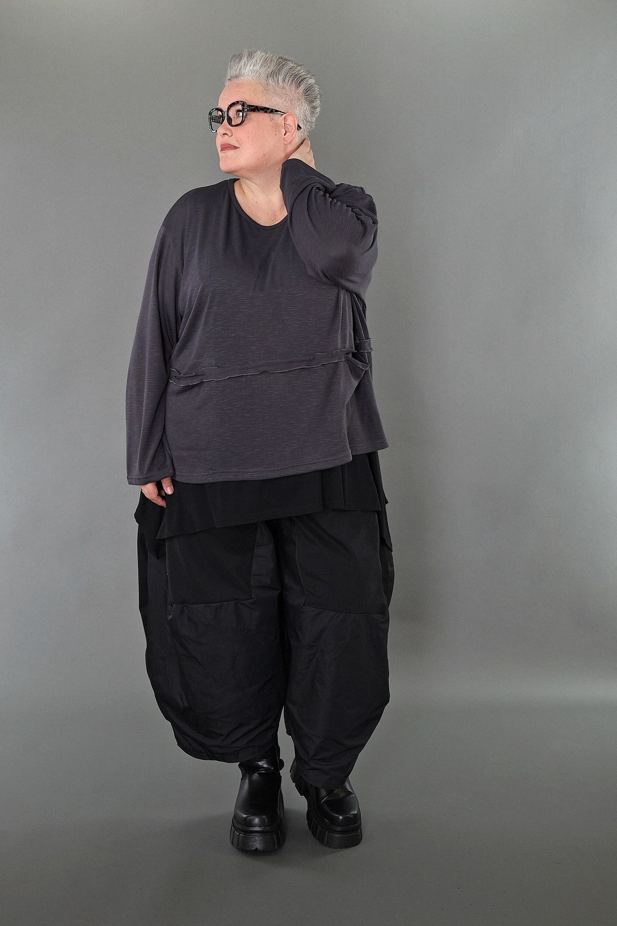  AKH Premium Bigshirt in gerader Form, aus Viskose, P1008.7130, Dunkelgrau, Ausgefallen