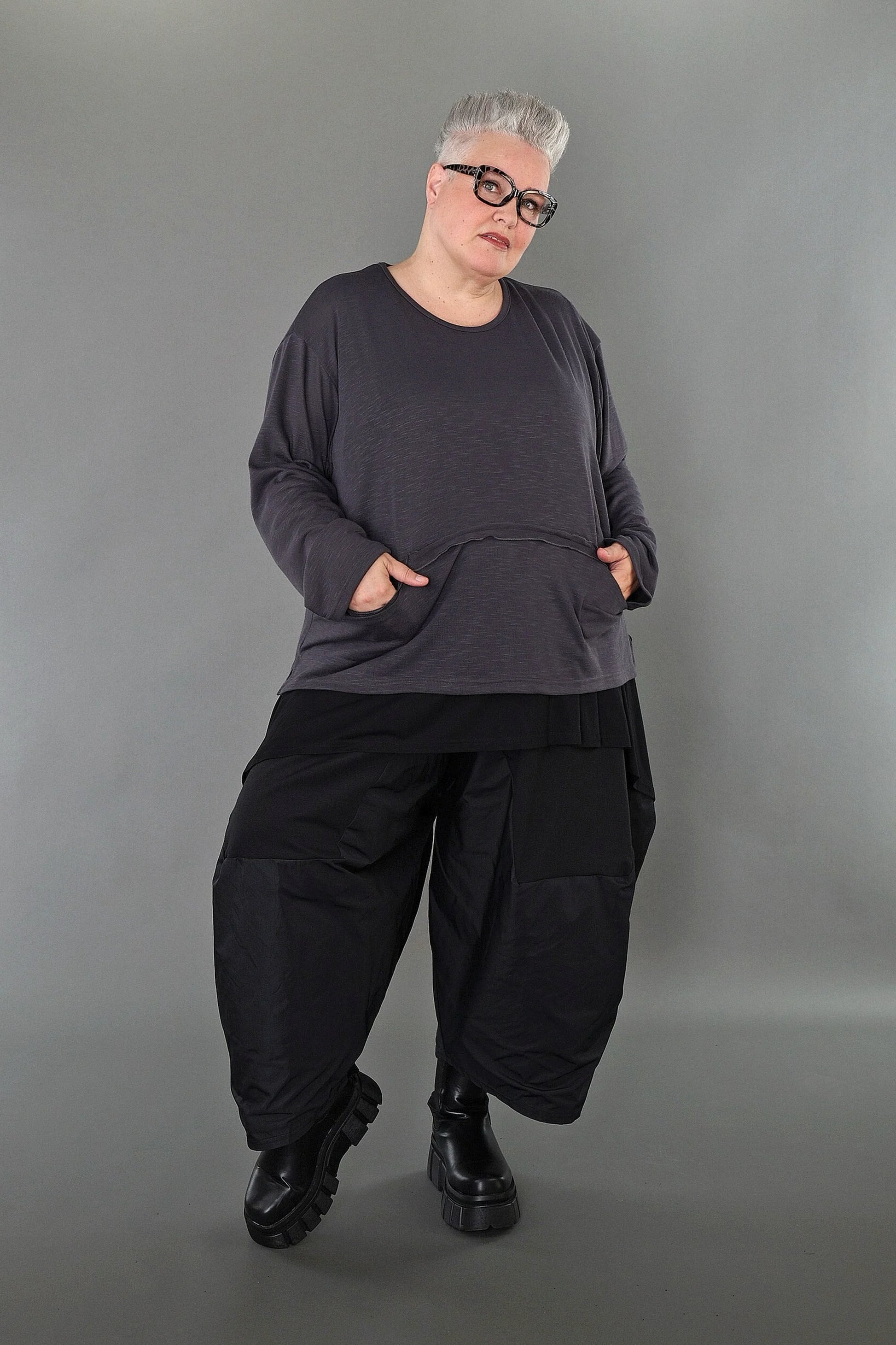  AKH Premium Bigshirt in gerader Form, aus Viskose, P1008.7130, Dunkelgrau, Ausgefallen