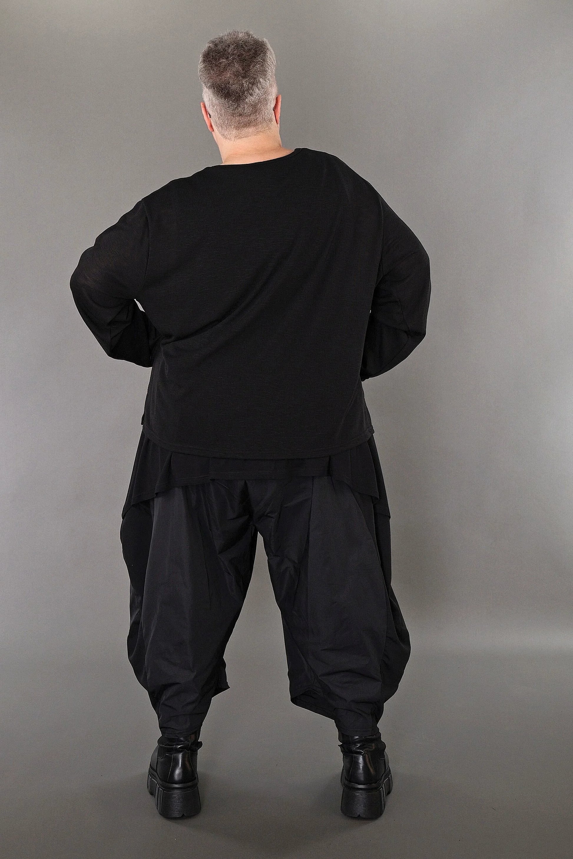  AKH Premium Bigshirt in gerader Form, aus Viskose, P1008.7130, Schwarz, Ausgefallen, Zeitlos
