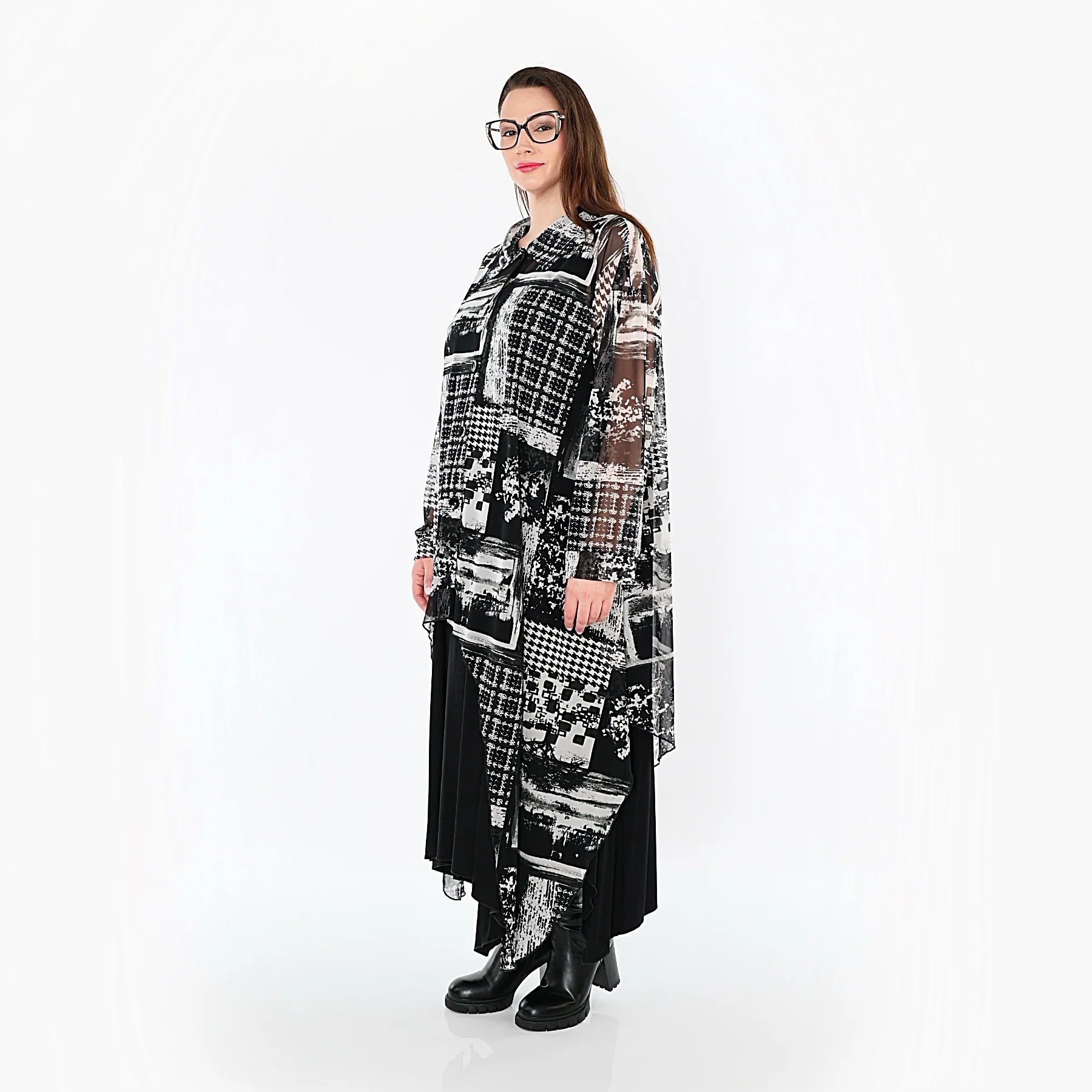  Zipfel Bluse von AKH Premium aus Viskose, P1011.7135, Weiß/Grau, Kringel, Ausgefallen